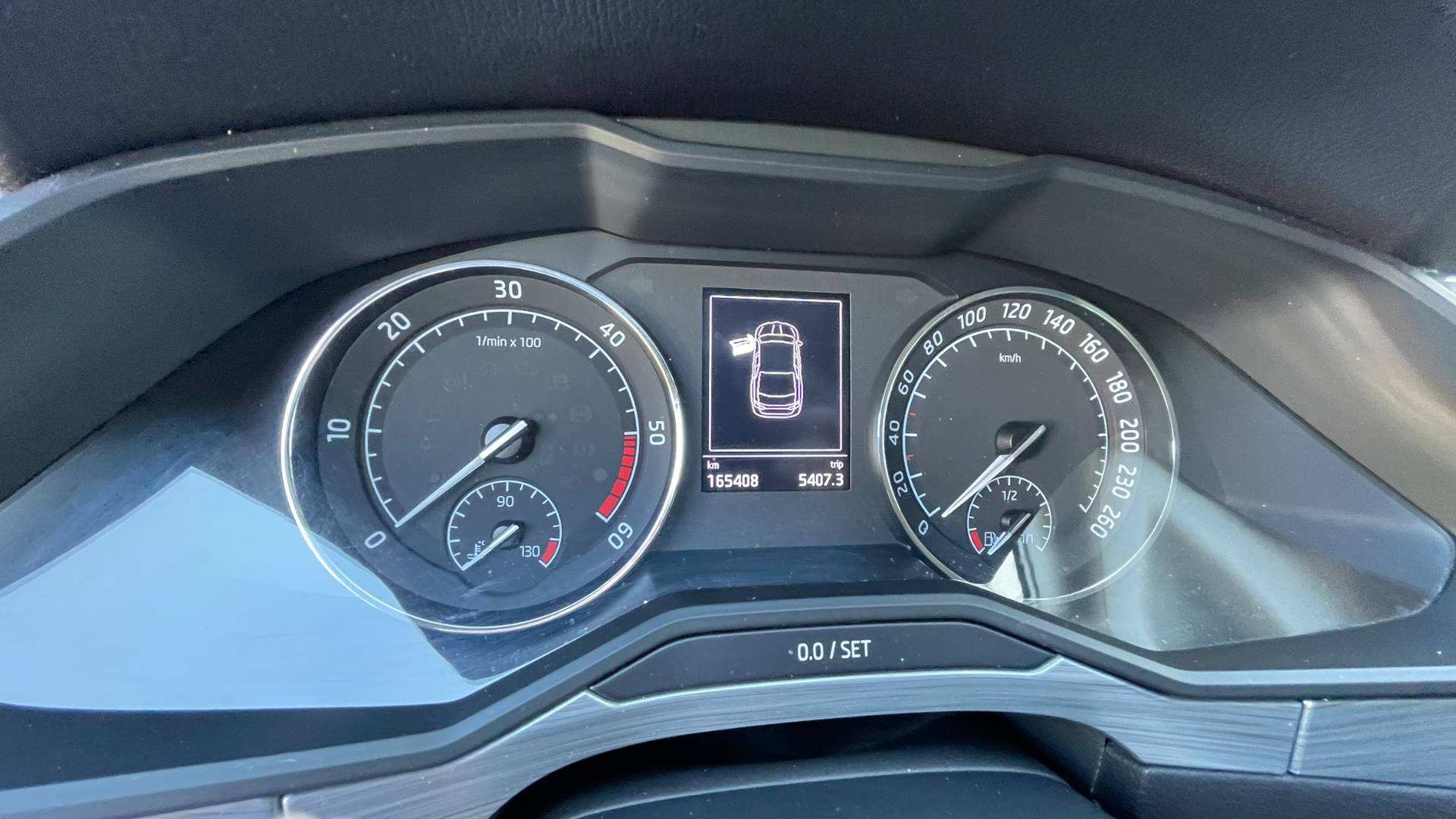 Škoda Superb 2.0TDI Ambition AT/7 1.majiteľ, nové v SR – Obrázok 28