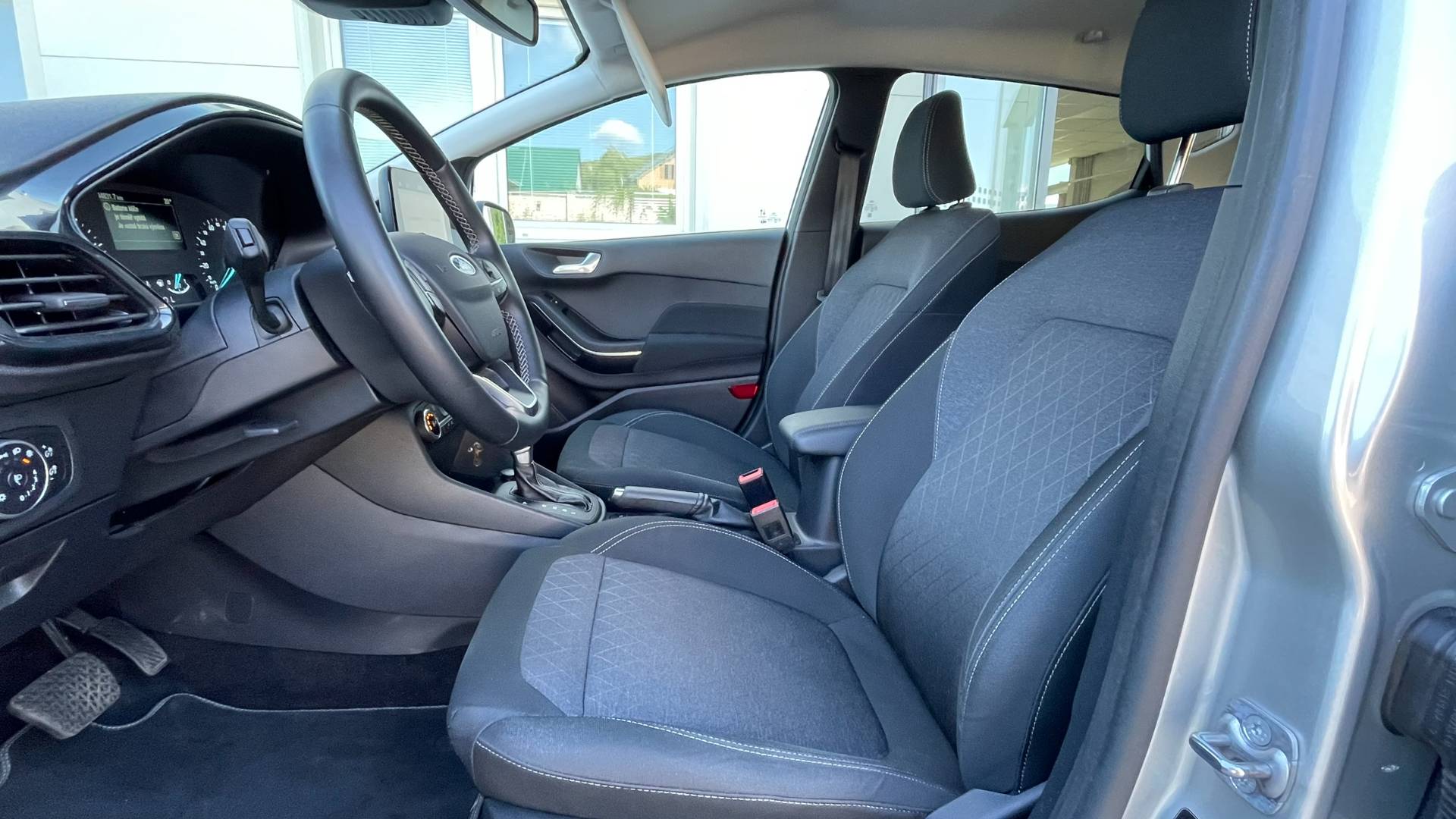 Ford Fiesta 1.0 EcoBoost mHEV 125k Active A/T – Obrázok 9