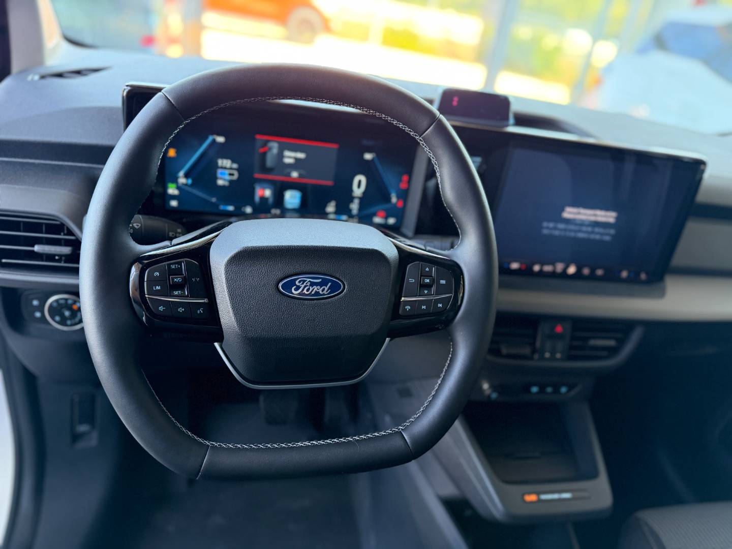 Ford Transit Courier EV STD (46kWh) 136k (100kW) – Obrázok 11