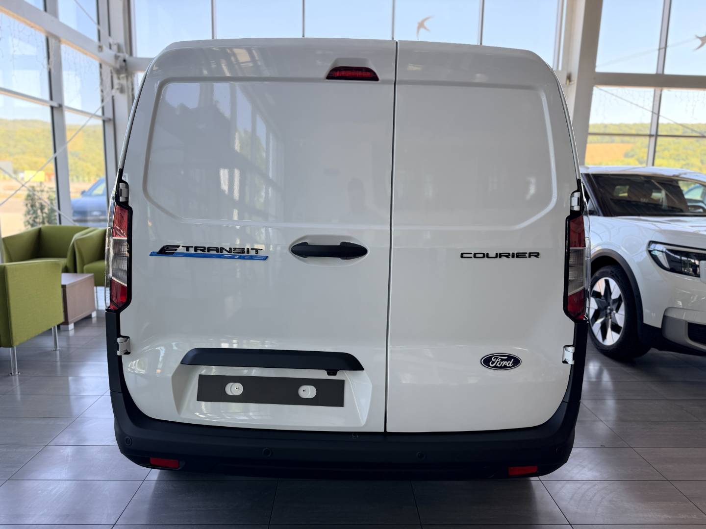 Ford Transit Courier EV STD (46kWh) 136k (100kW) – Obrázok 5