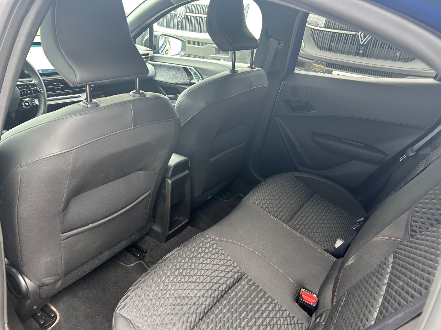 Renault Clio 1.0 TCe 90 Techno – Obrázok 11