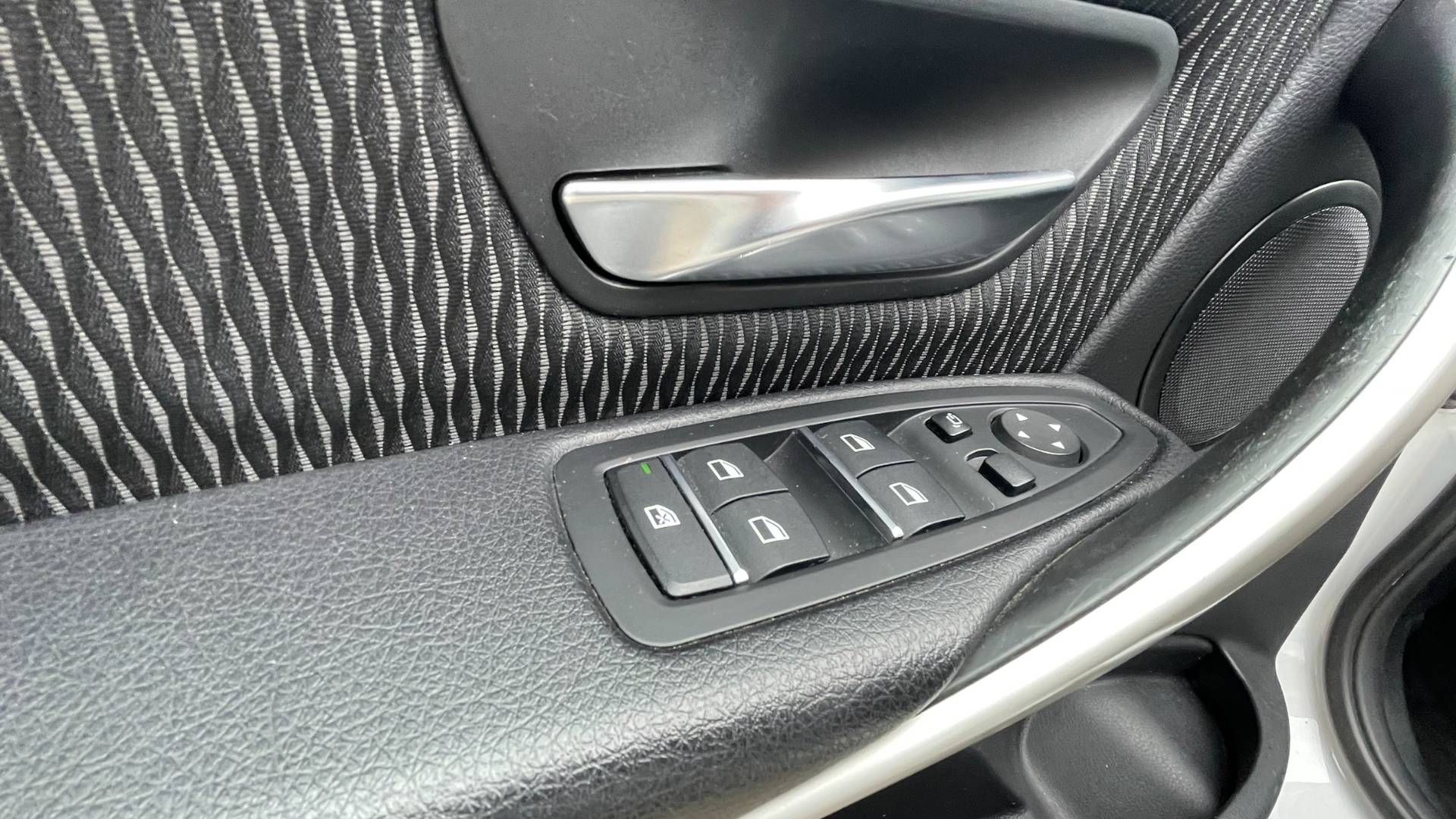 BMW Rad 3 Touring 320i xDrive Advantage A/8, 2019 – Obrázok 10