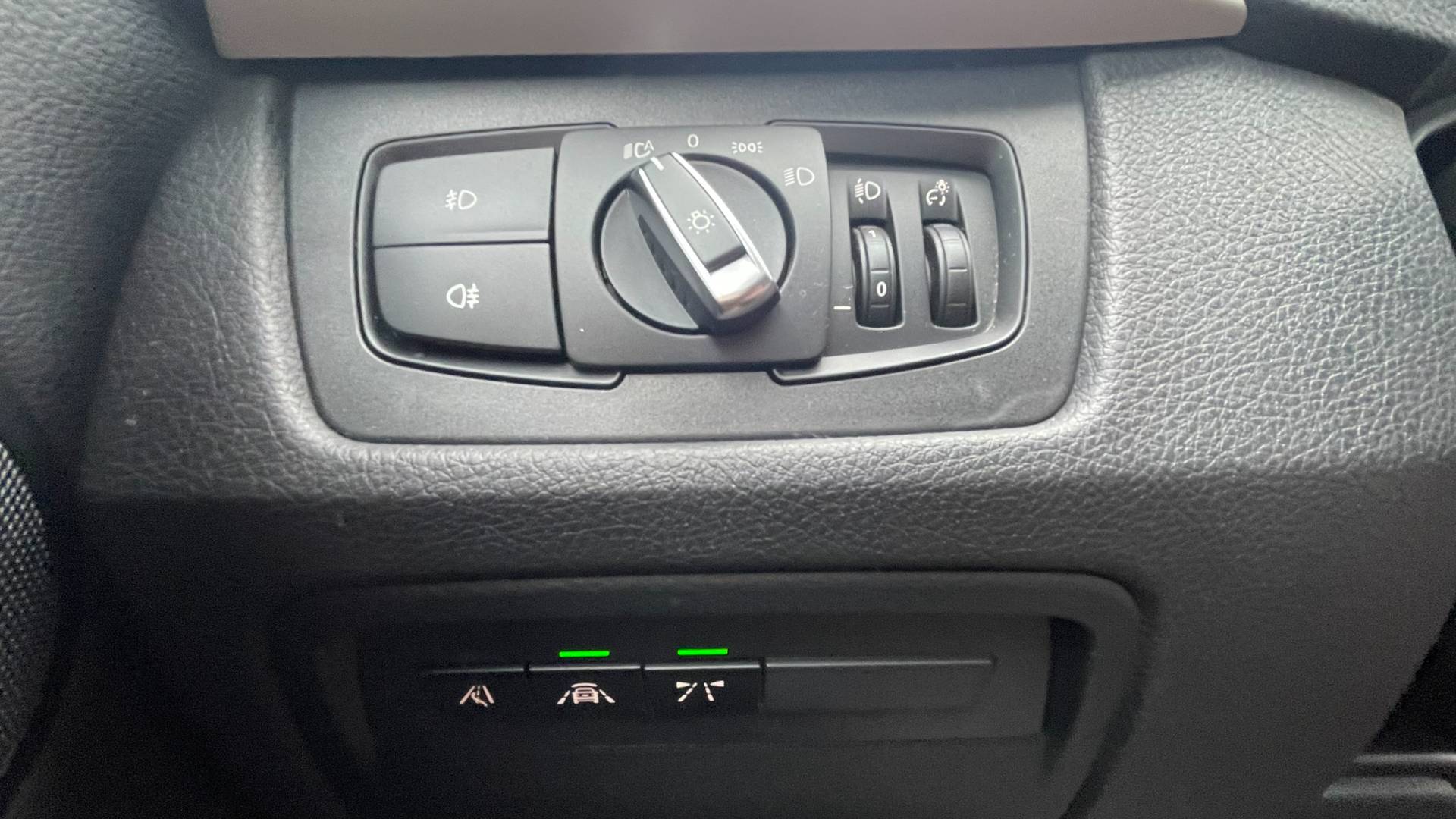 BMW Rad 3 Touring 320i xDrive Advantage A/8, 2019 – Obrázok 23