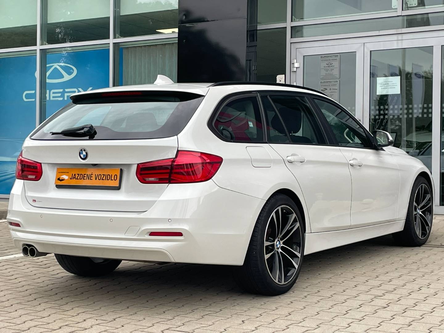 BMW Rad 3 Touring 320i xDrive Advantage A/8, 2019 – Obrázok 6