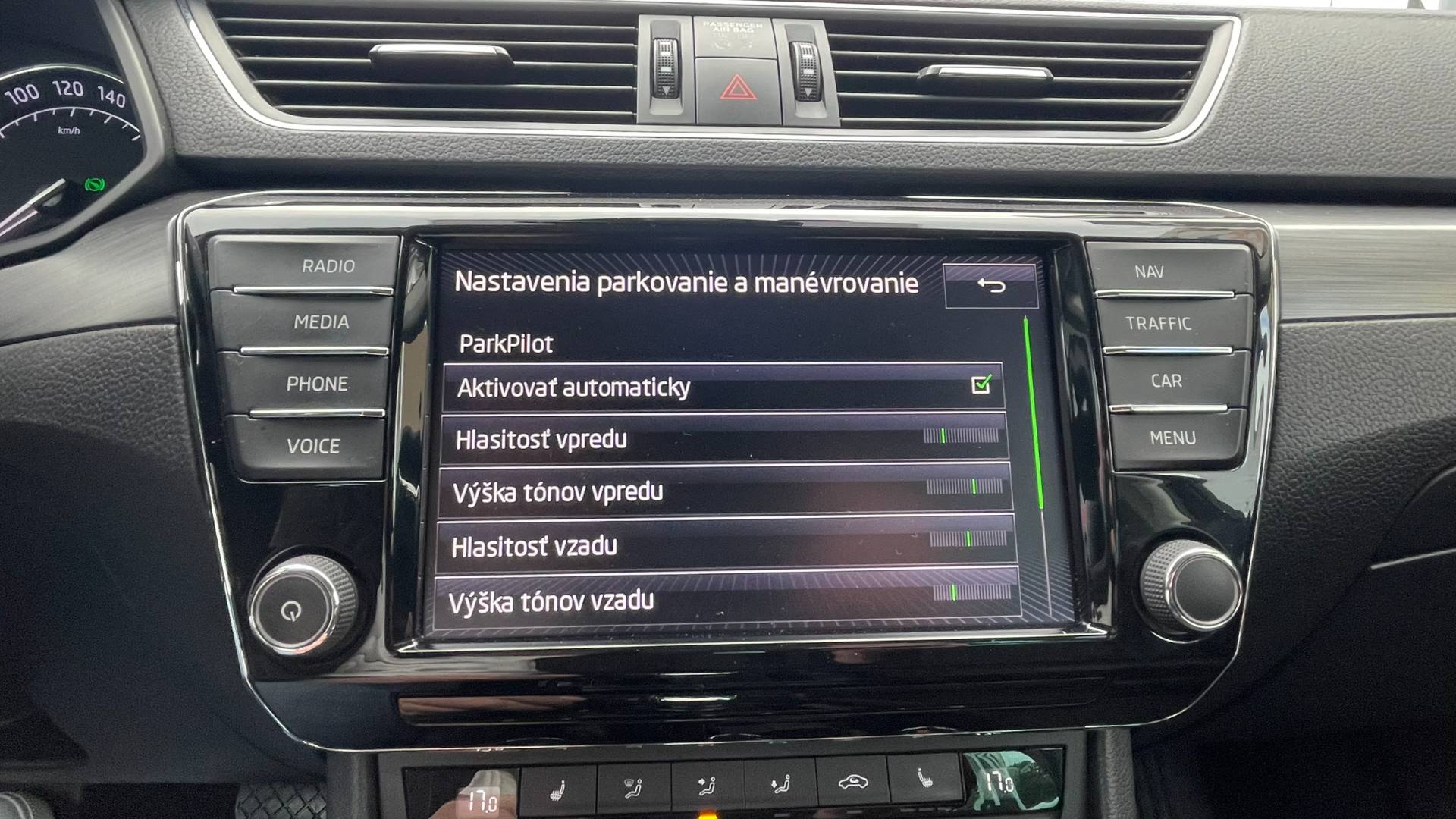 Škoda Superb Combi 2.0 TDI Style DSG EU6 – Obrázok 31