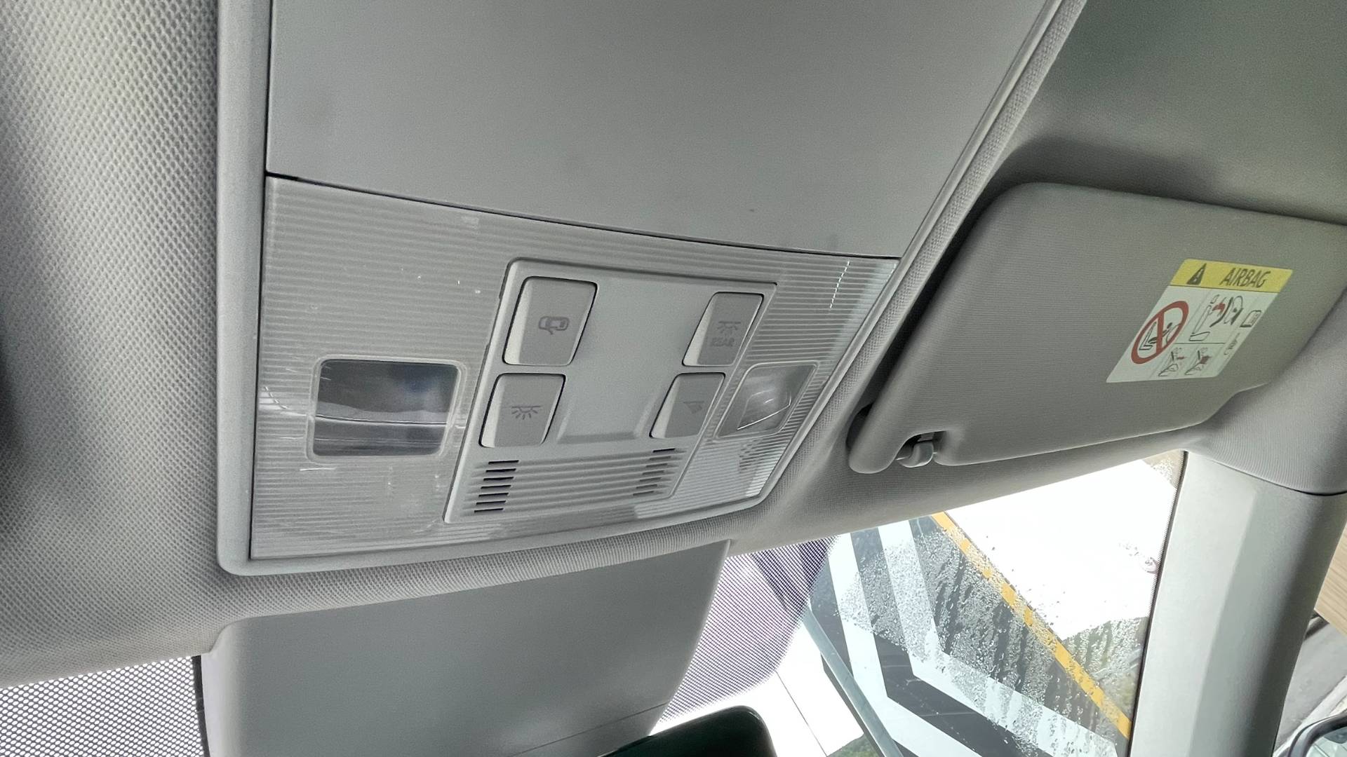 Škoda Superb Combi 2.0 TDI Style DSG EU6 – Obrázok 35