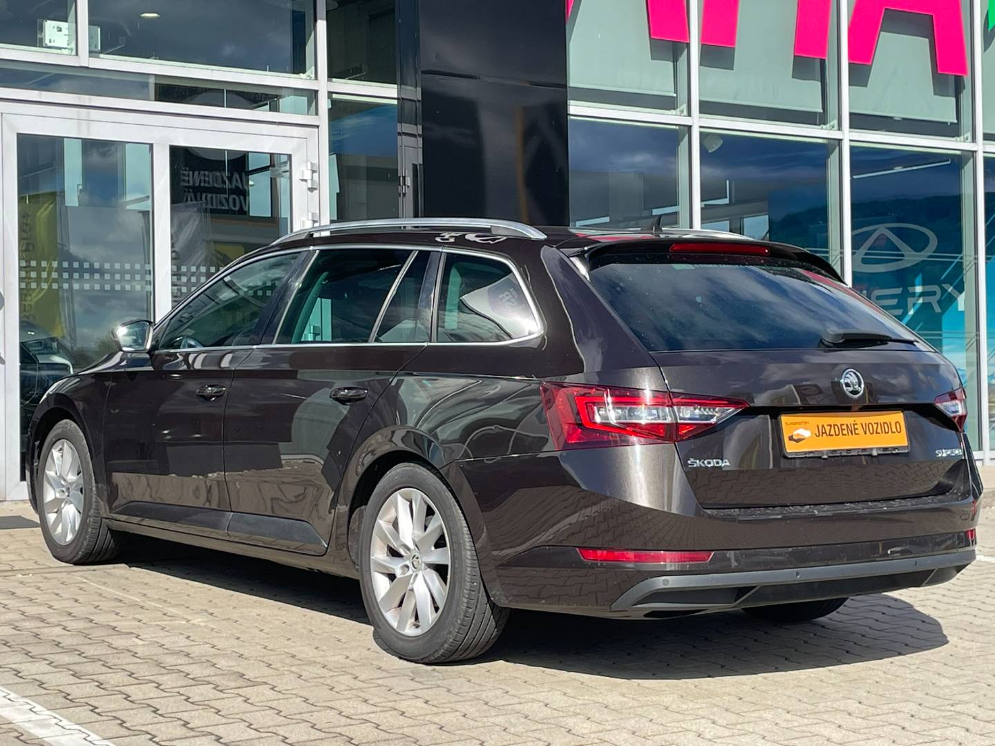Škoda Superb Combi 2.0 TDI Style DSG EU6 – Obrázok 4