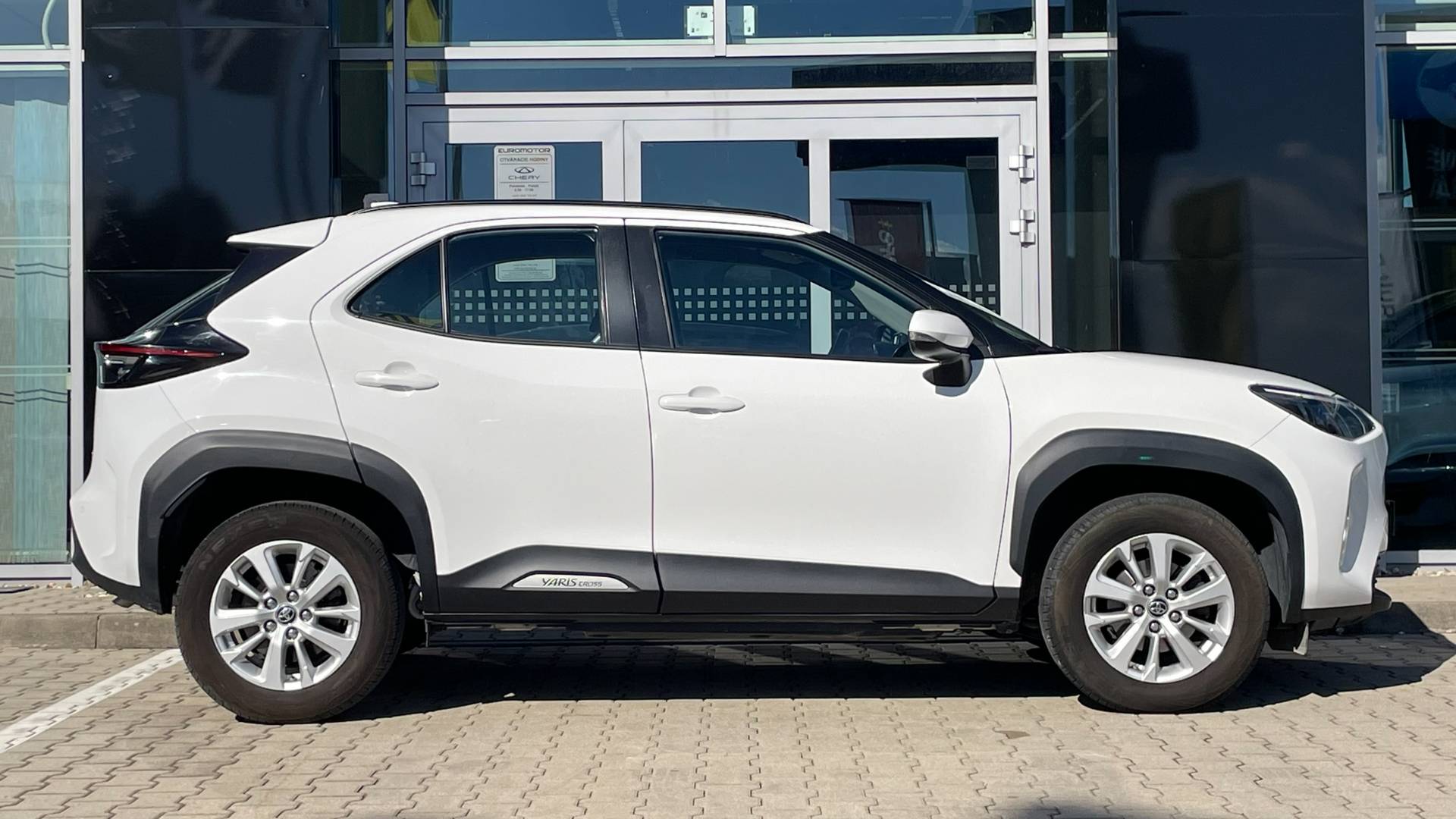 Toyota Yaris Cross 1.5 Hybrid Active e-CVT 68 kW, 2023 – Obrázok 7