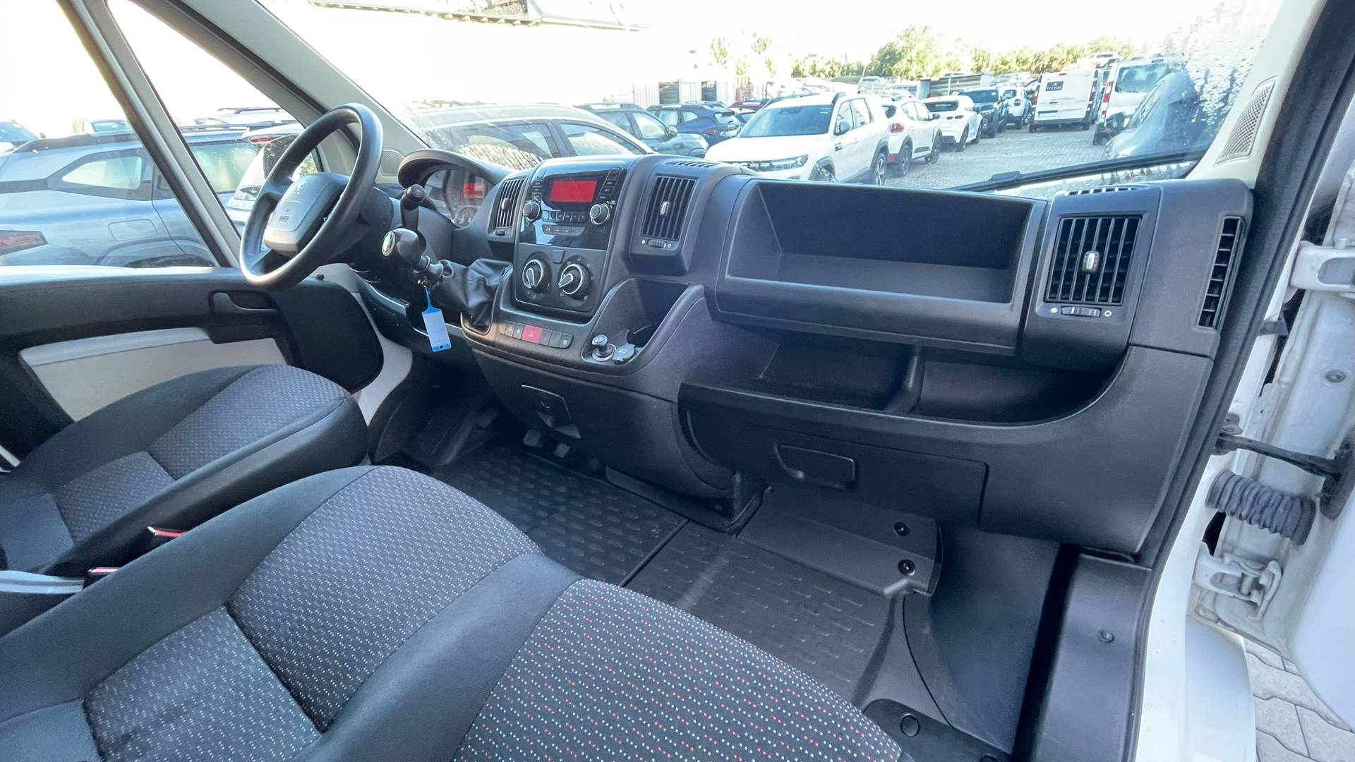 Peugeot Boxer 2.0HDI 96kW M6 L2H2, nové kupované na SK – Obrázok 22