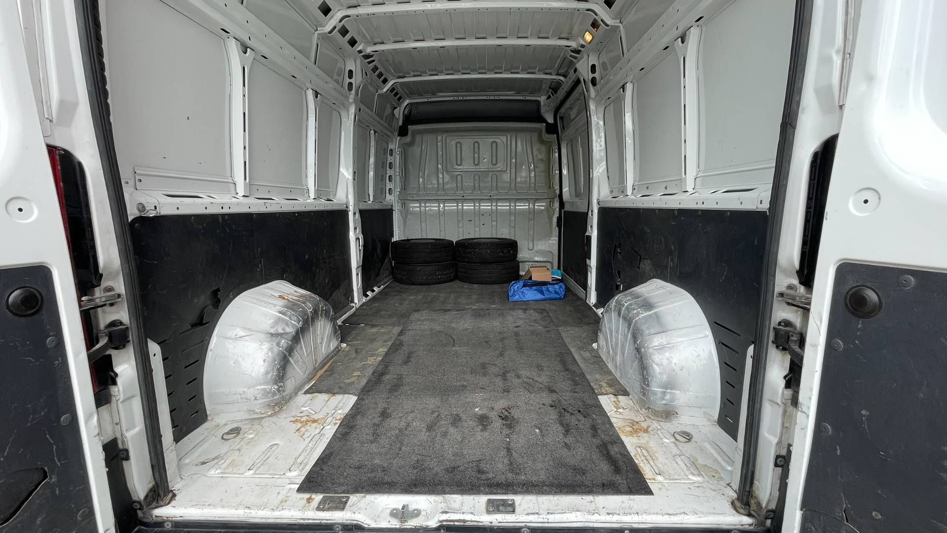 Peugeot Boxer 2.0HDI 96kW M6 L2H2, nové kupované na SK – Obrázok 25