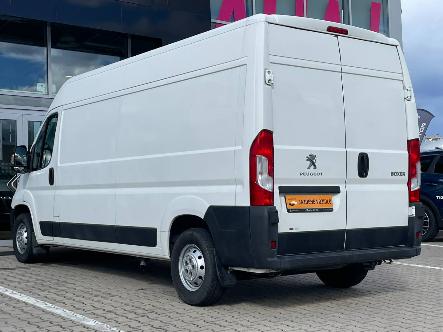 Peugeot Boxer 2.0HDI 96kW M6 L2H2, nové kupované na SK – Obrázok 4