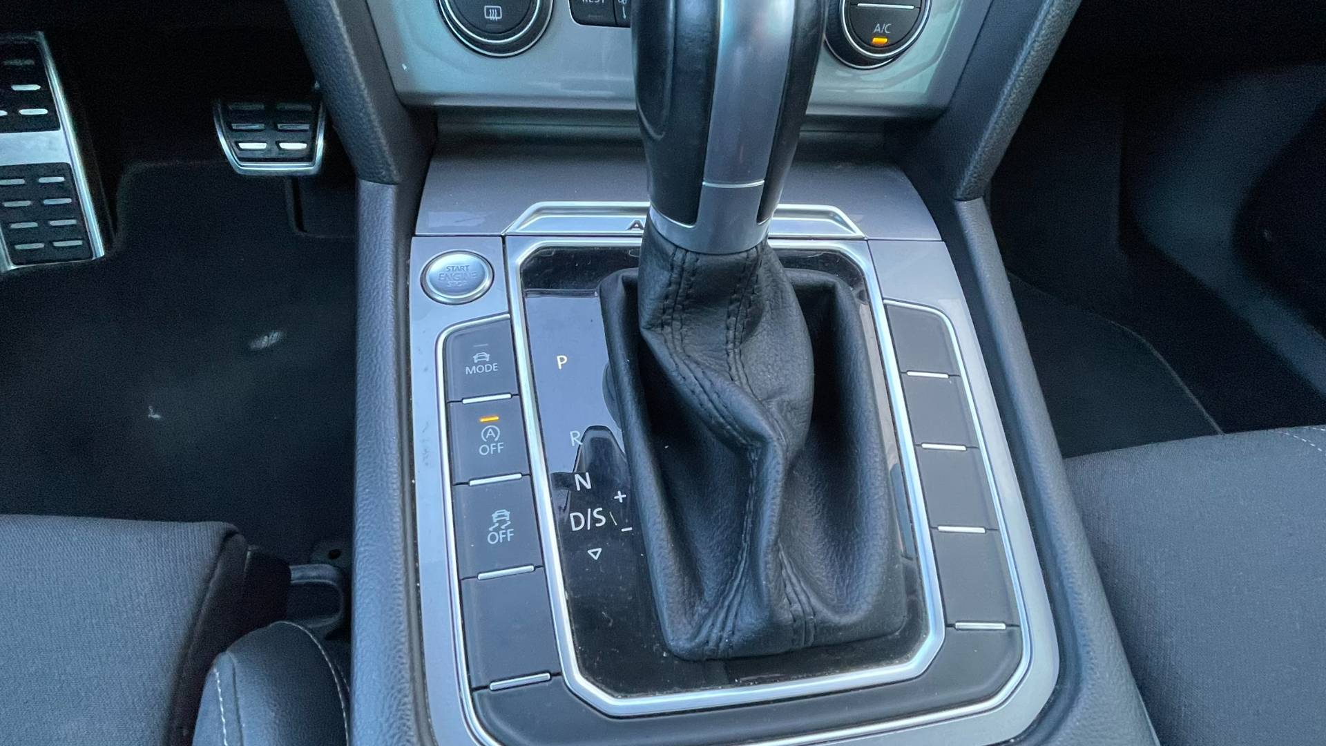 Volkswagen Passat Variant 2.0 TDI 190k Alltrack DSG 4x4 – Obrázok 22