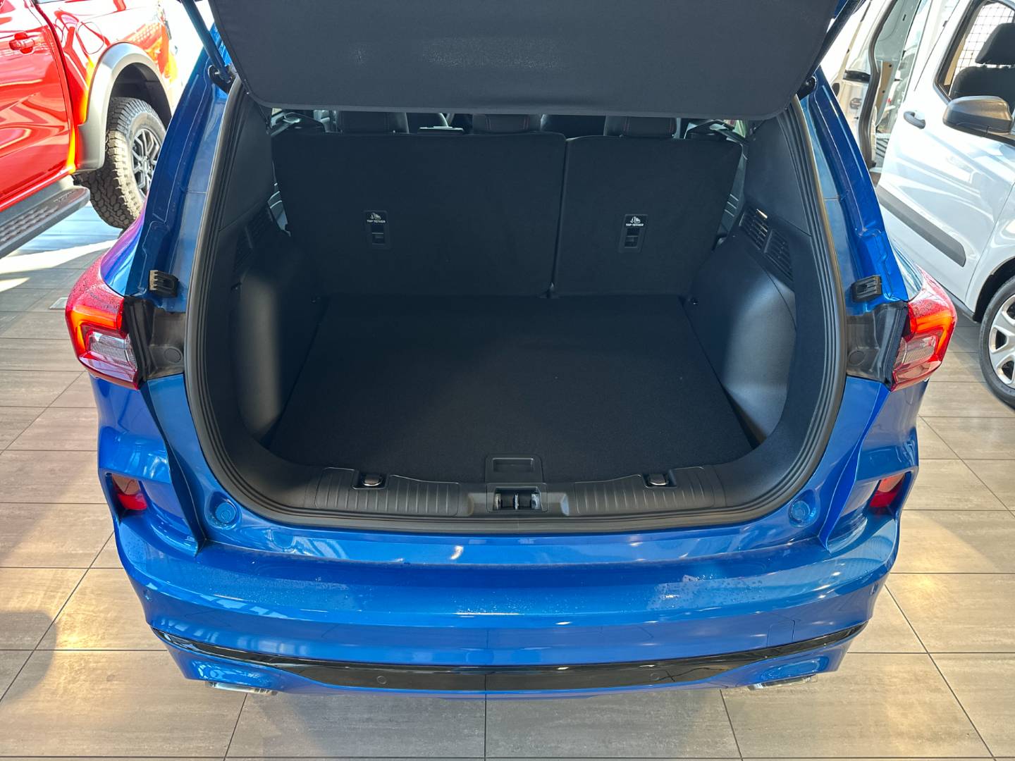 Ford Kuga 2.5 Duratec PHEV 225k ST-Line CVT – Obrázok 9