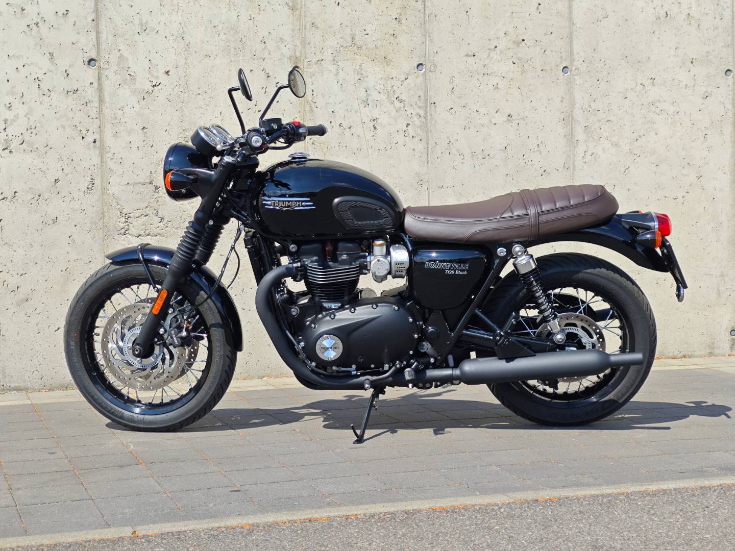 Triumph Bonneville T120 Black Edition – Obrázok 2