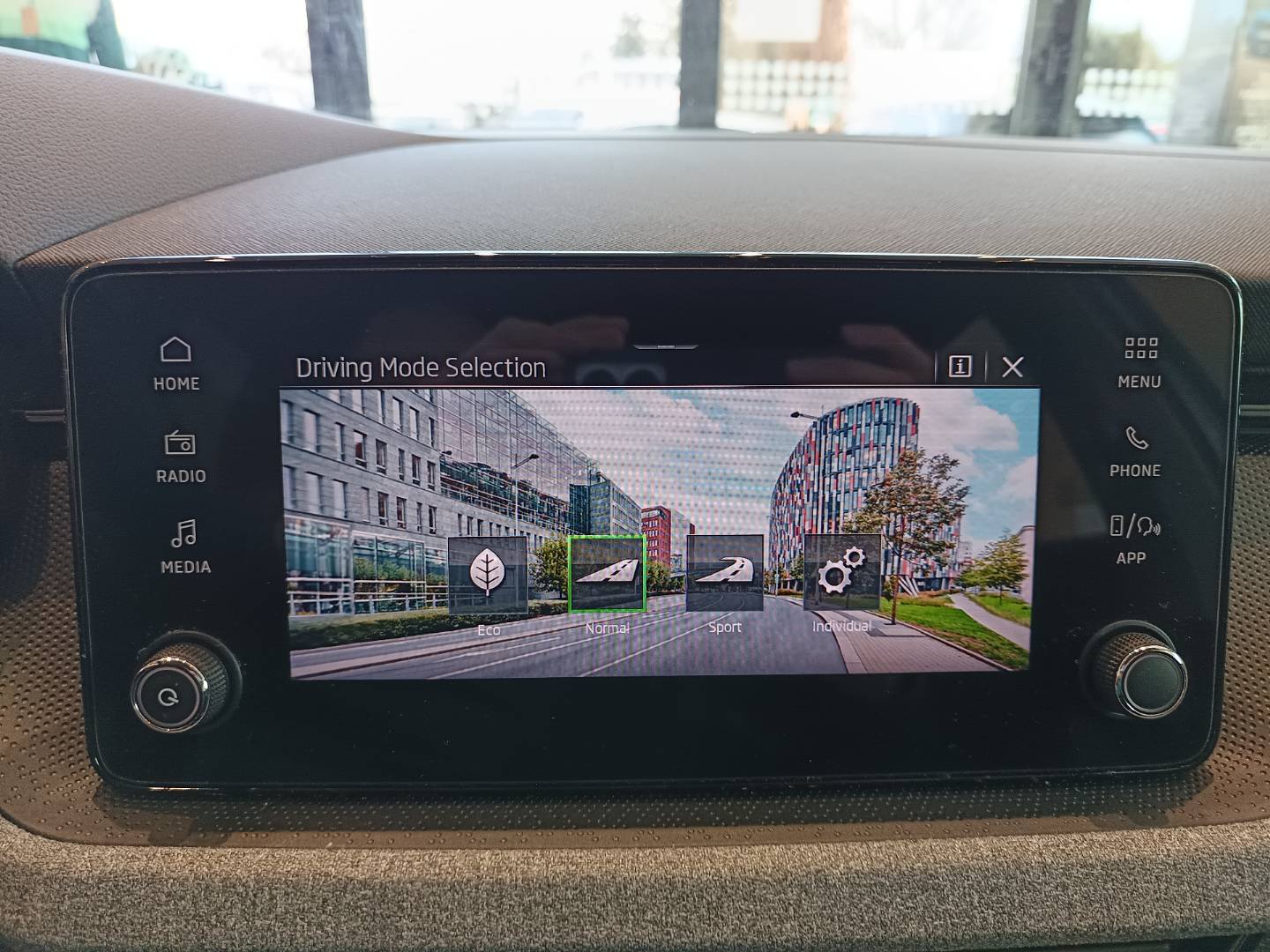 Škoda Kamiq Drive plus 130 1,5 TSI 110KW – Obrázok 17