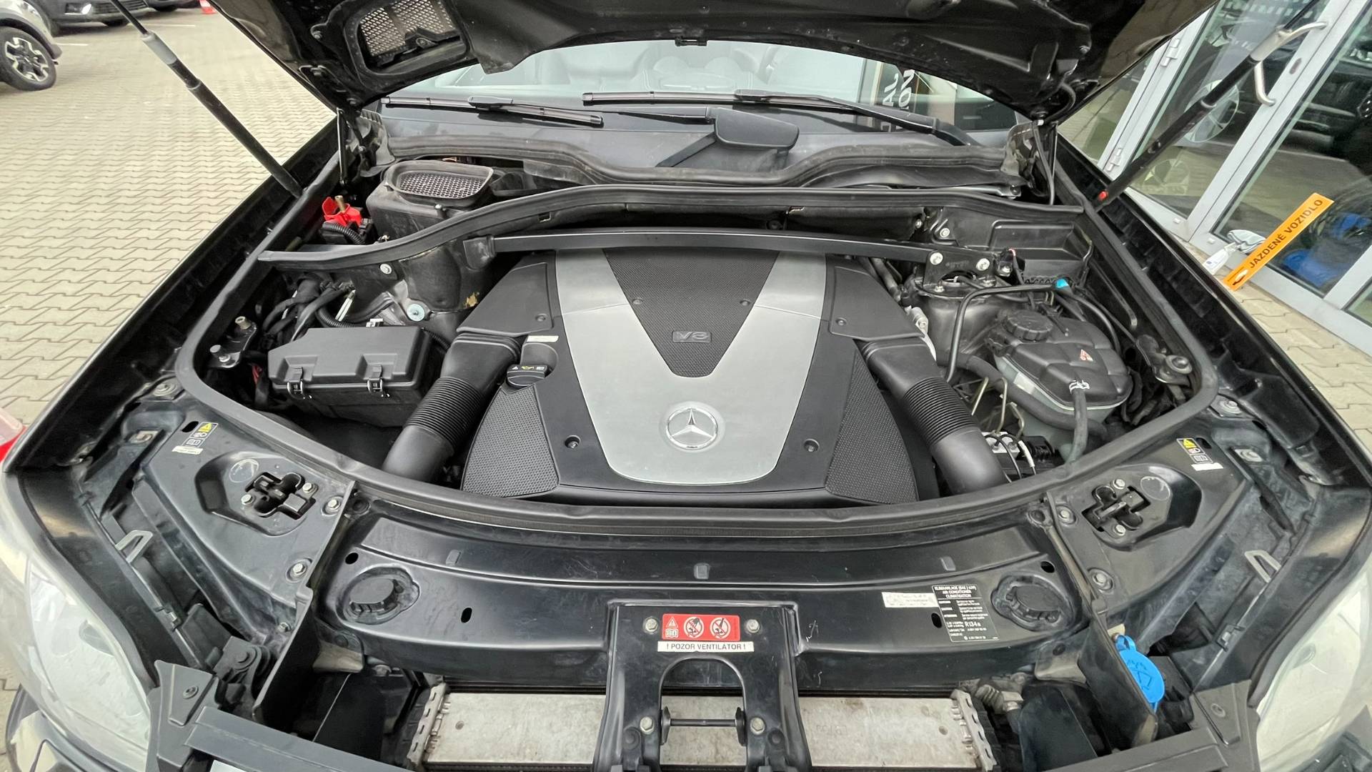Mercedes-Benz GL 420 CDI 4-matic V8 1.majiteľ, nové v SR – Obrázok 33