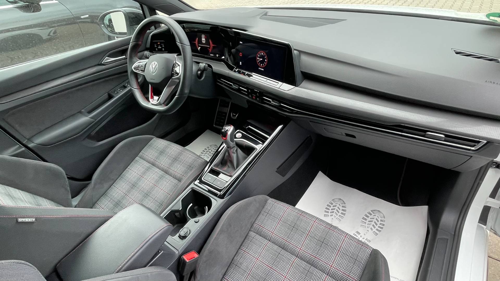 Volkswagen Golf 2.0 TSI GTI 180kW M6 2024, nezáv. kúrenie – Obrázok 13
