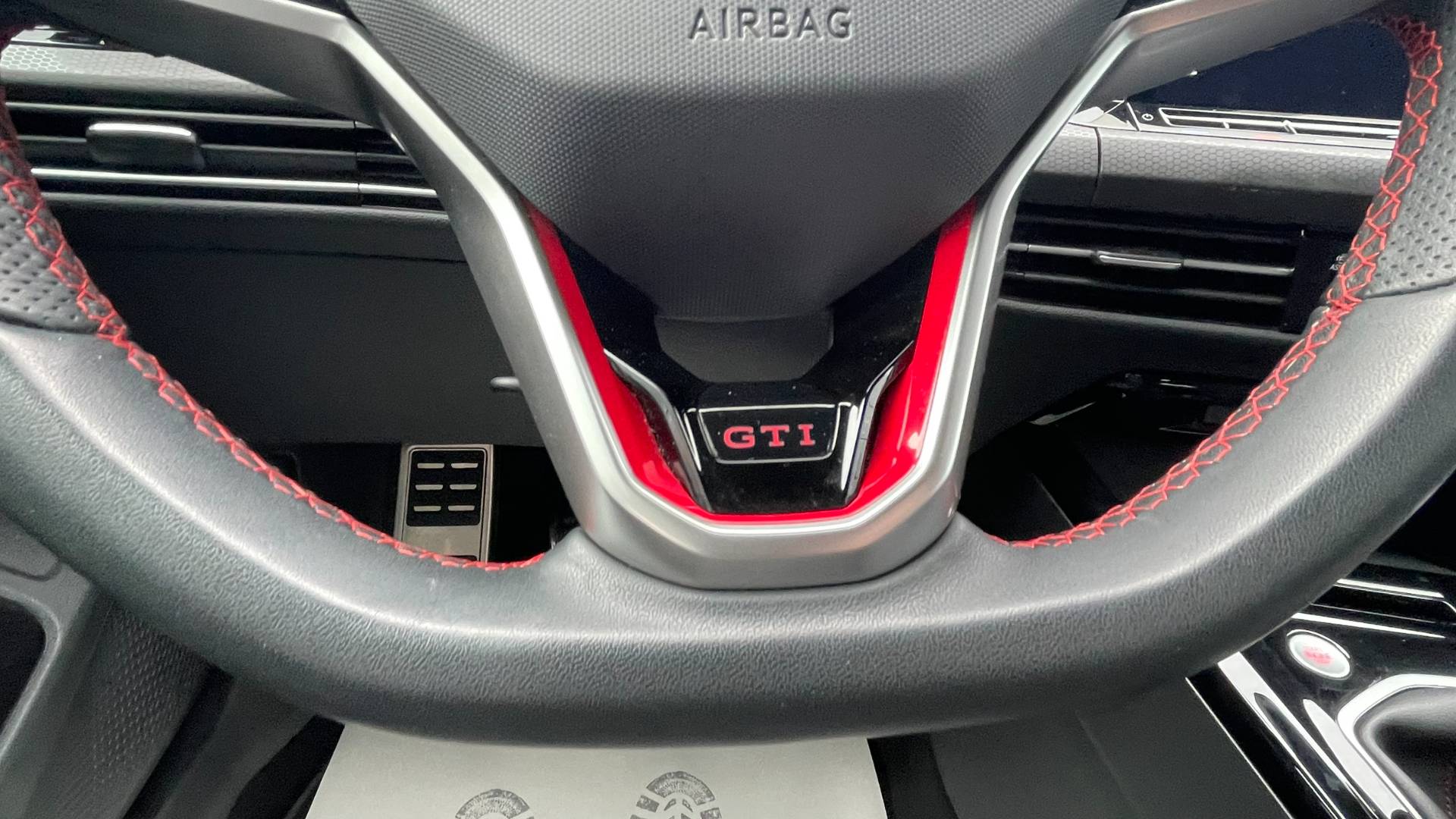 Volkswagen Golf 2.0 TSI GTI 180kW M6 2024, nezáv. kúrenie – Obrázok 19