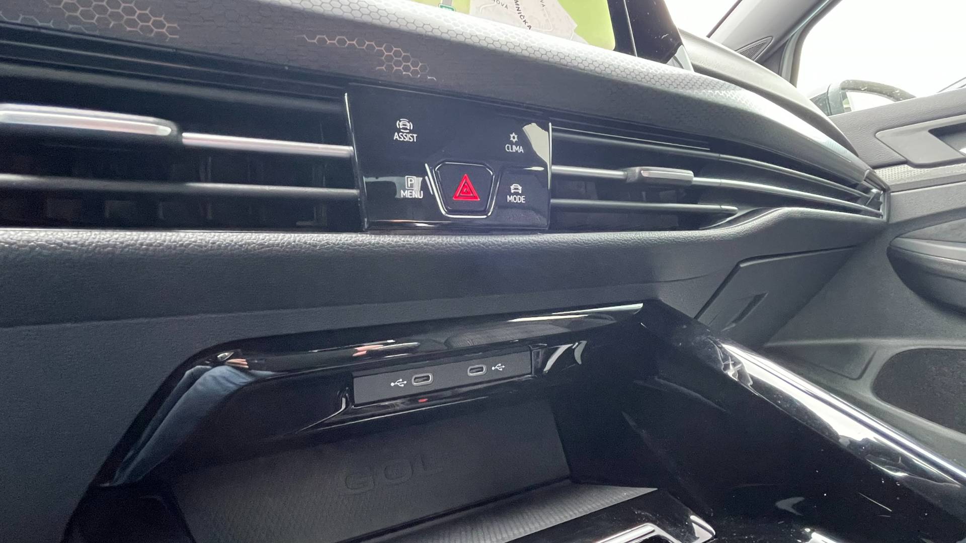 Volkswagen Golf 2.0 TSI GTI 180kW M6 2024, nezáv. kúrenie – Obrázok 32
