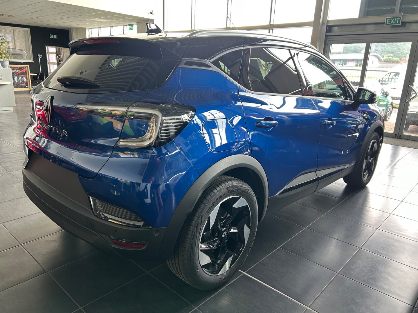 Renault Captur techno mild hybrid 140 EDC – Obrázok 4