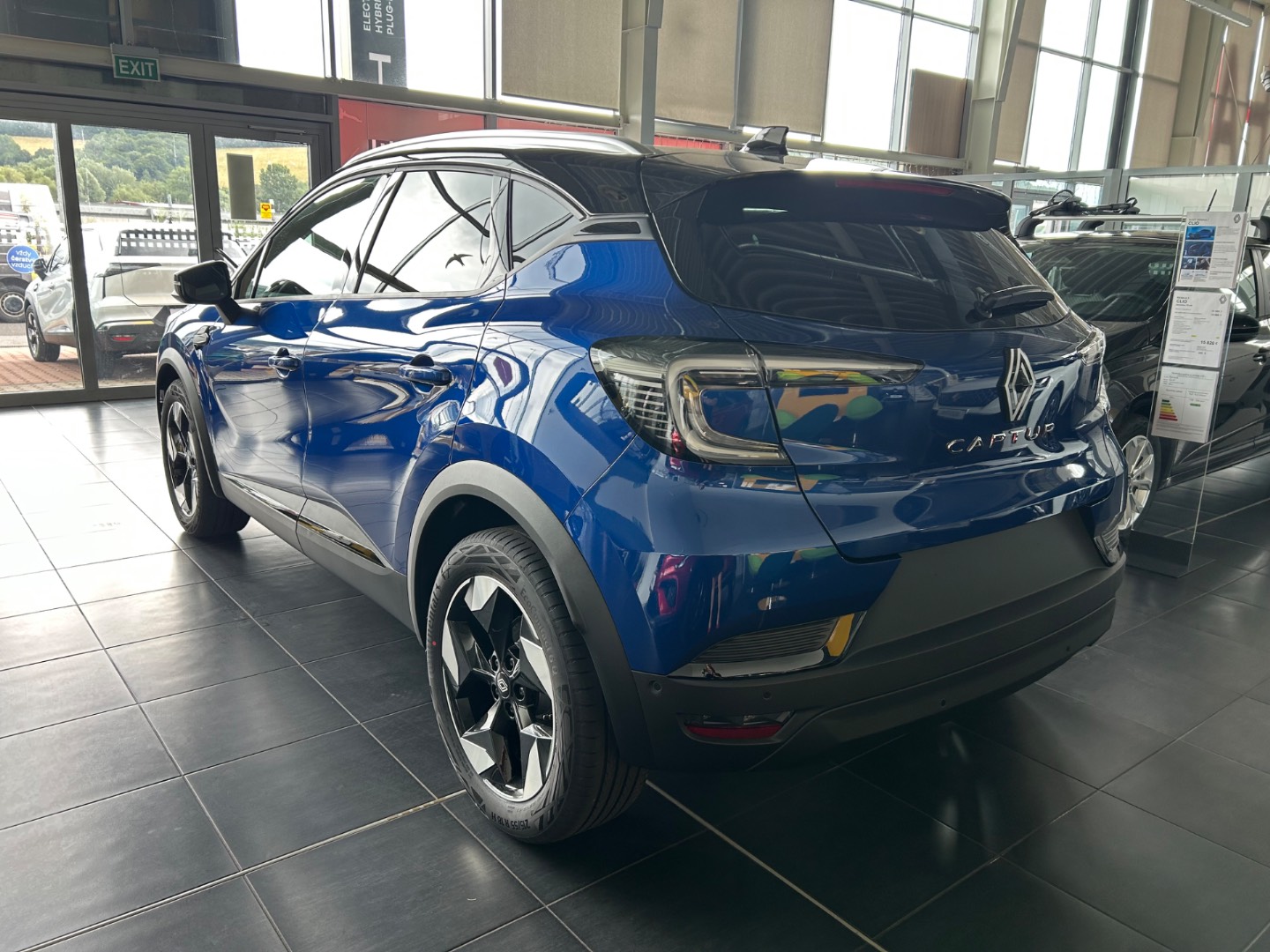 Renault Captur techno mild hybrid 140 EDC – Obrázok 6