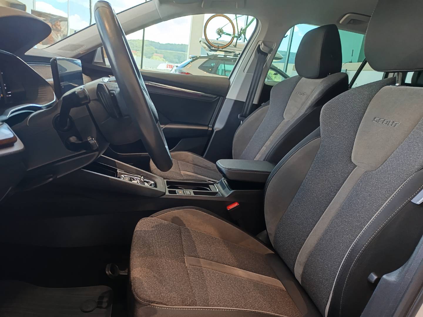 Škoda Octavia Combi 2.0 TSI Scout 4x4 DSG – Obrázok 15