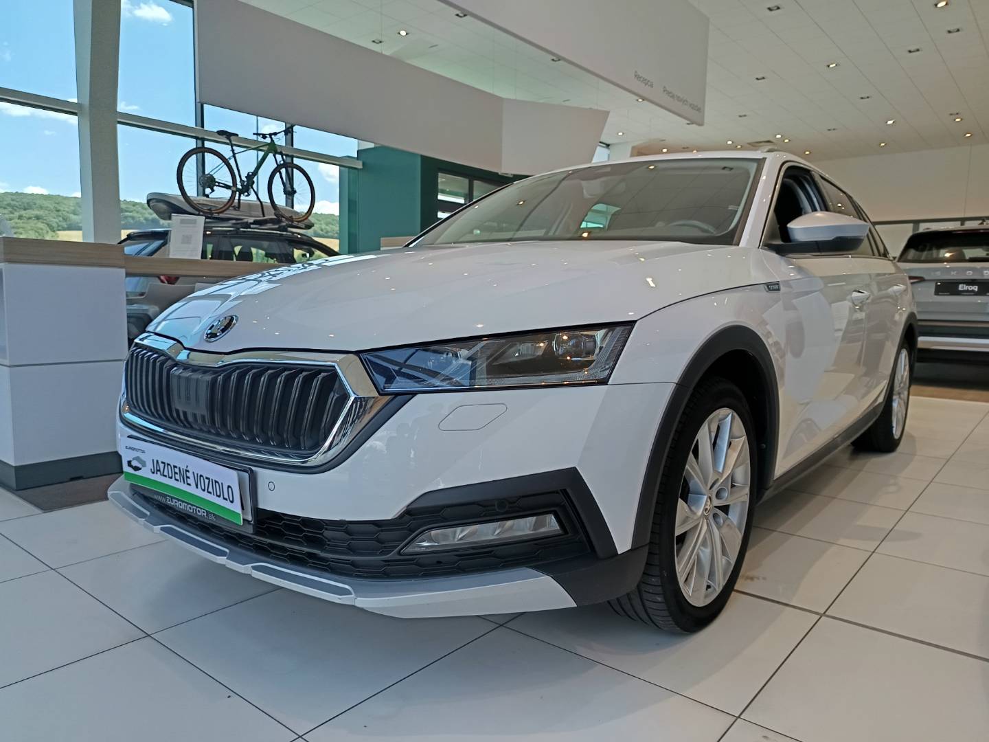 Škoda Octavia Combi 2.0 TSI Scout 4x4 DSG – Obrázok 4