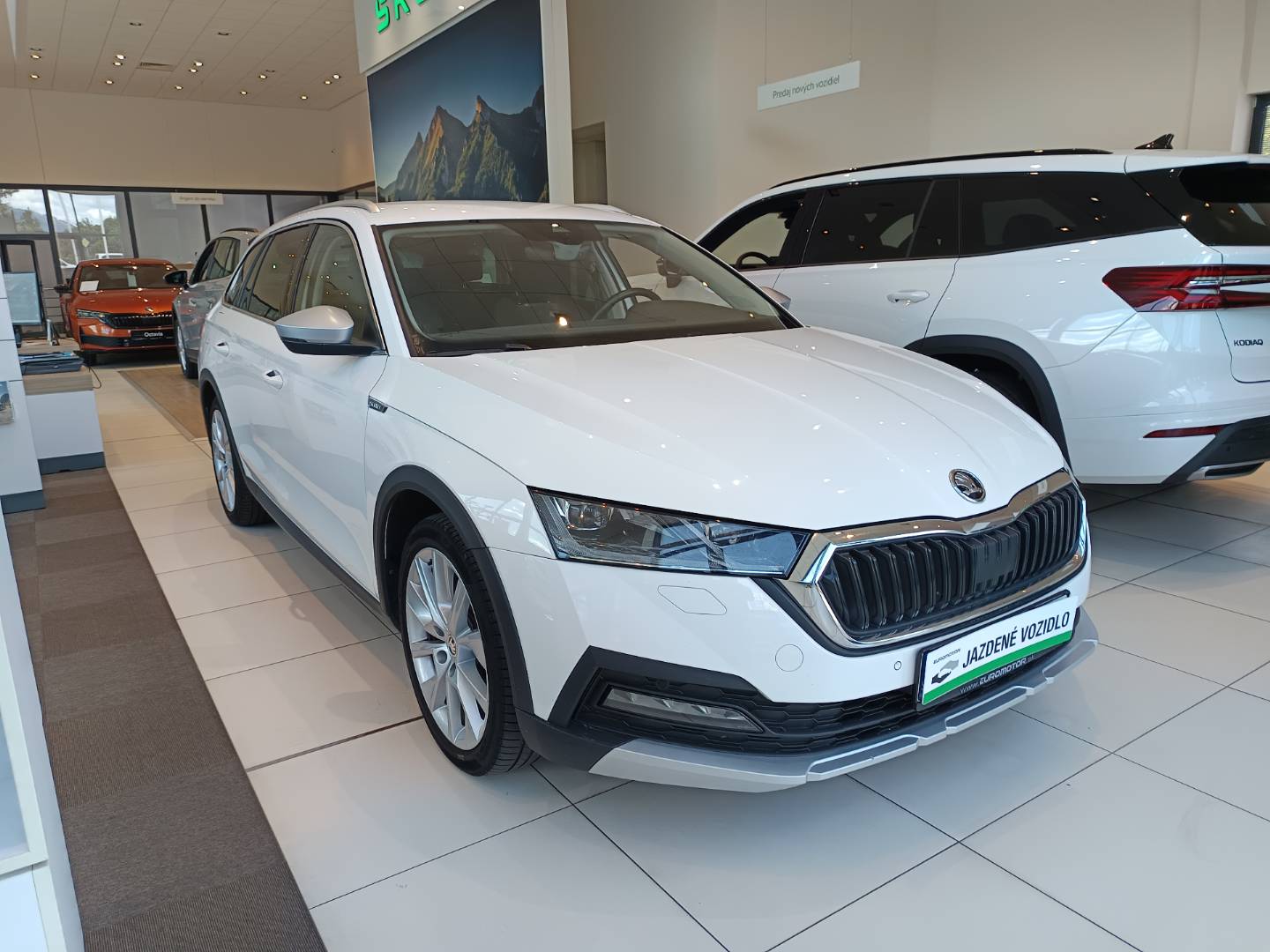 Škoda Octavia Combi 2.0 TSI Scout 4x4 DSG – Obrázok 6