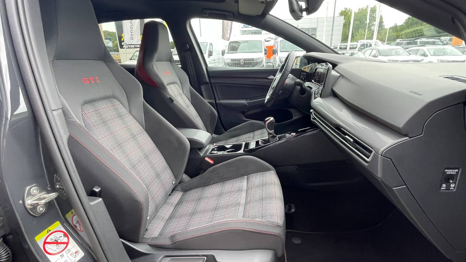 Volkswagen Golf 2.0TSI GTI M/6 180kW 1.majiteľ – Obrázok 15