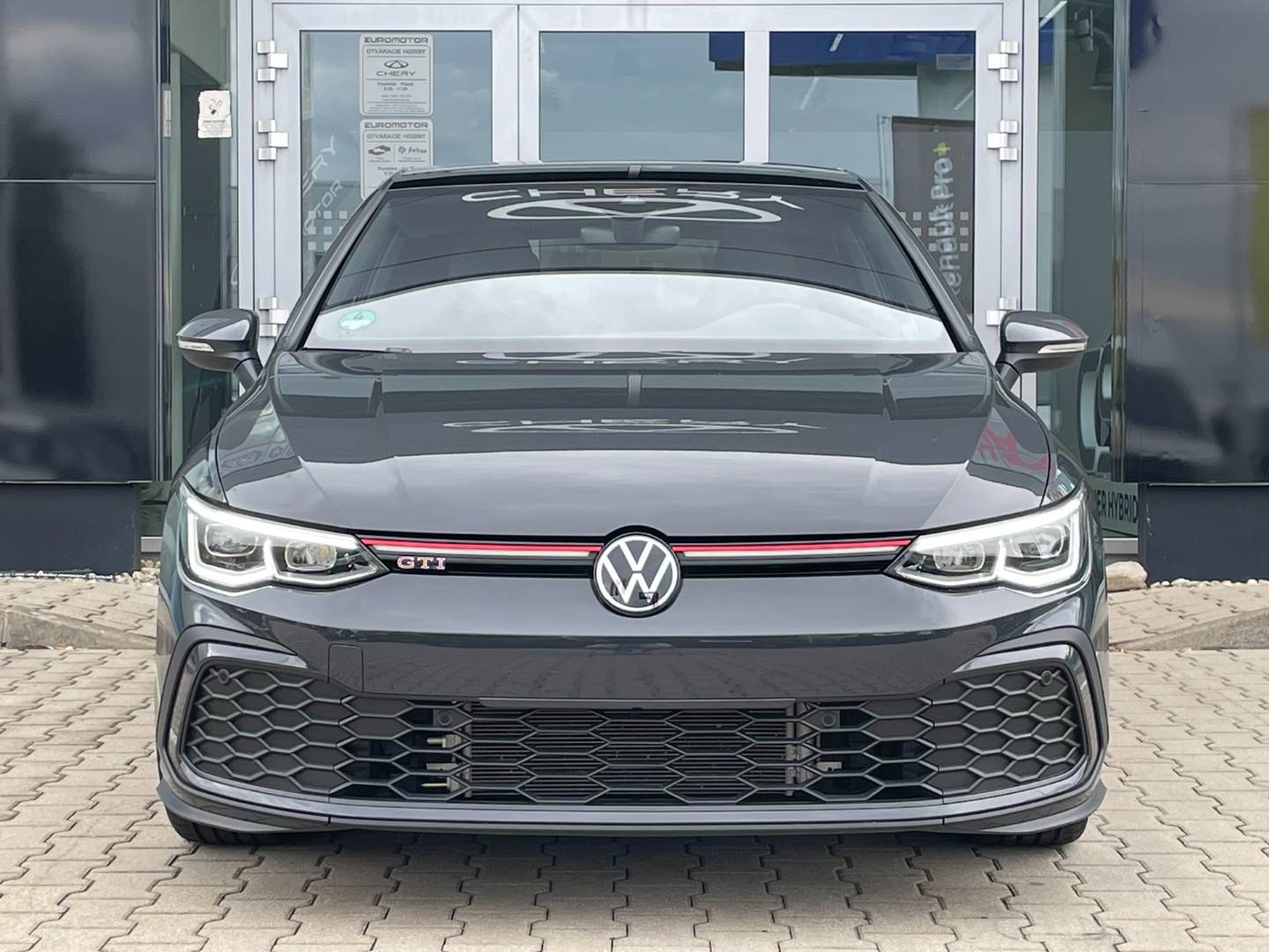 Volkswagen Golf 2.0TSI GTI M/6 180kW 1.majiteľ – Obrázok 2