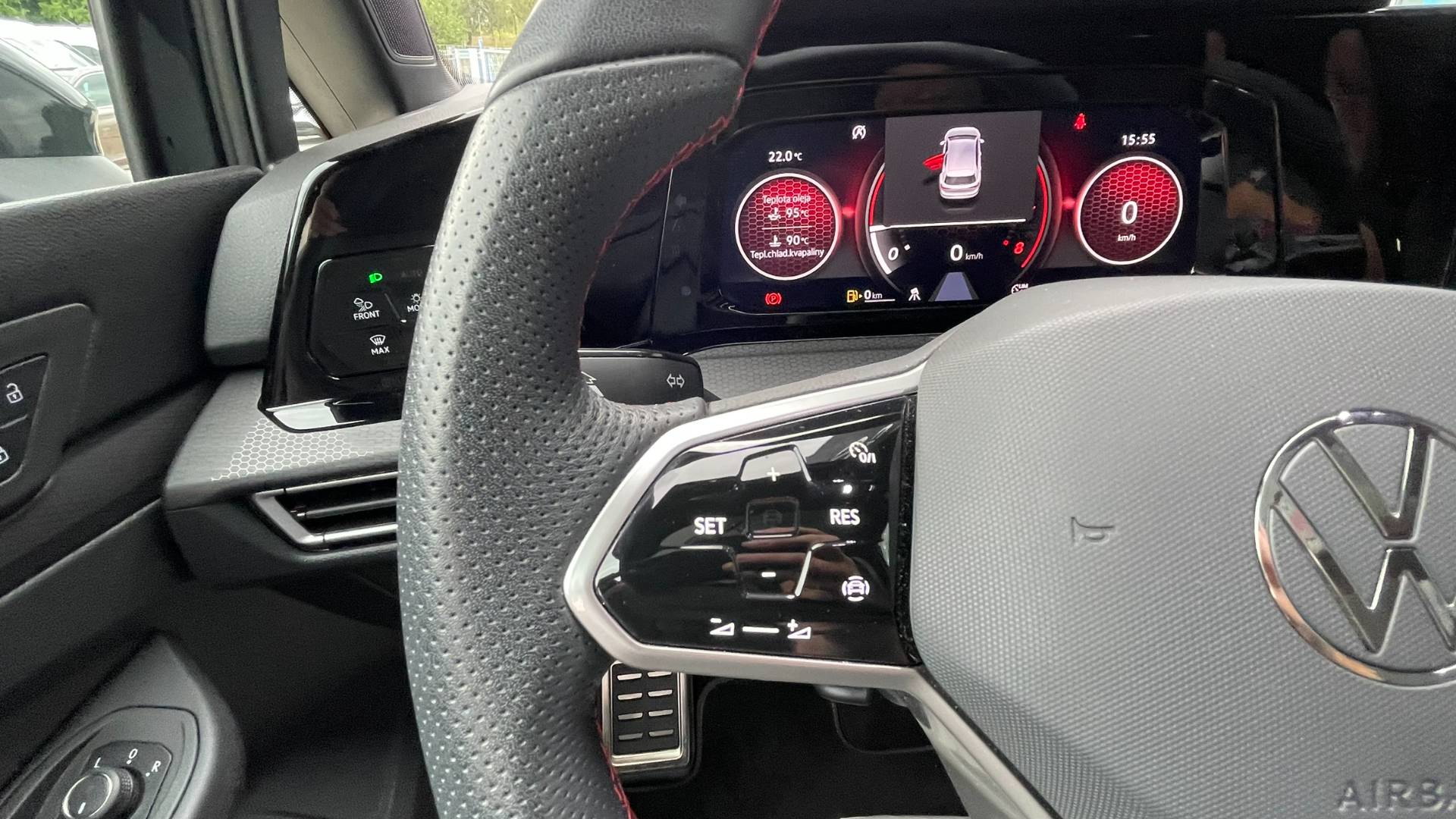 Volkswagen Golf 2.0TSI GTI M/6 180kW 1.majiteľ – Obrázok 25