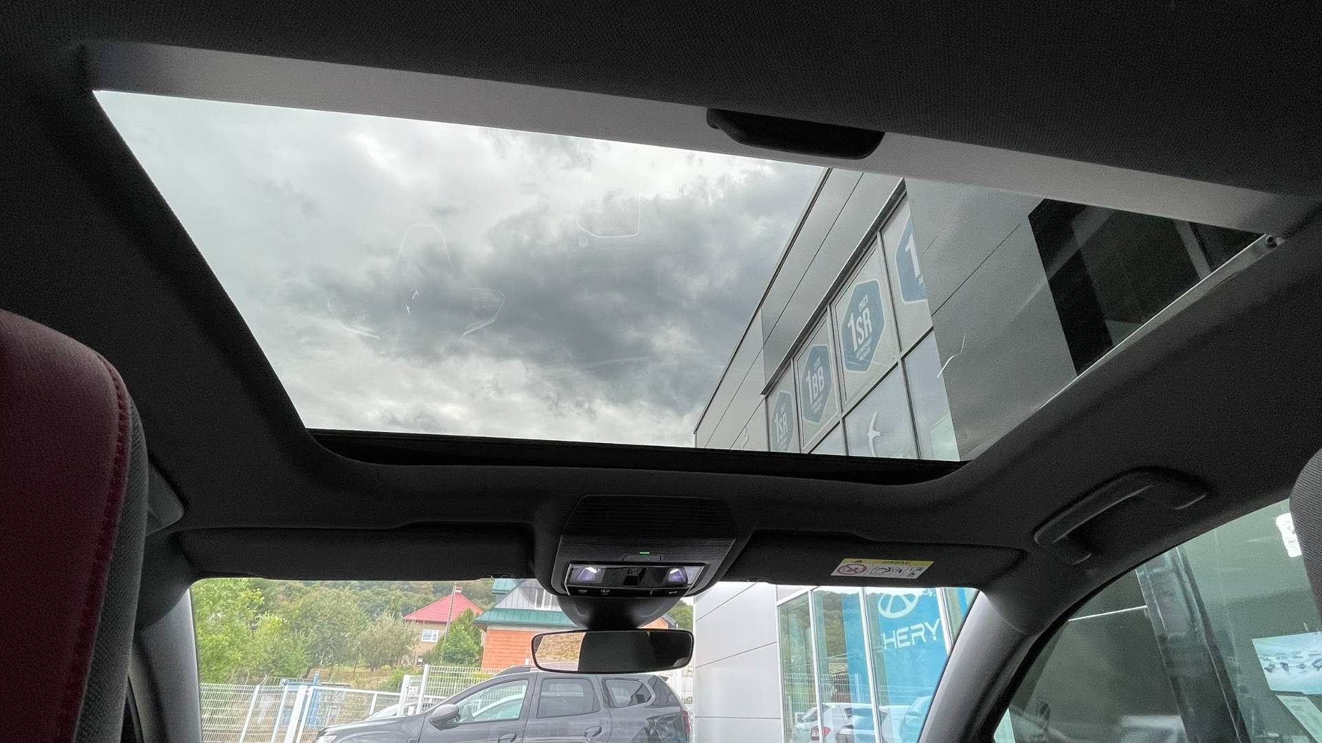 Volkswagen Golf 2.0TSI GTI M/6 180kW 1.majiteľ – Obrázok 27