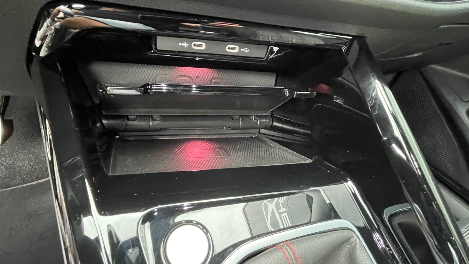 Volkswagen Golf 2.0TSI GTI M/6 180kW 1.majiteľ – Obrázok 29