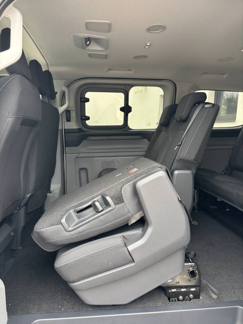 Ford Transit Custom BUSINESS 2.0 TDCi EB 136k M6 - FWD (100kW) – Obrázok 11