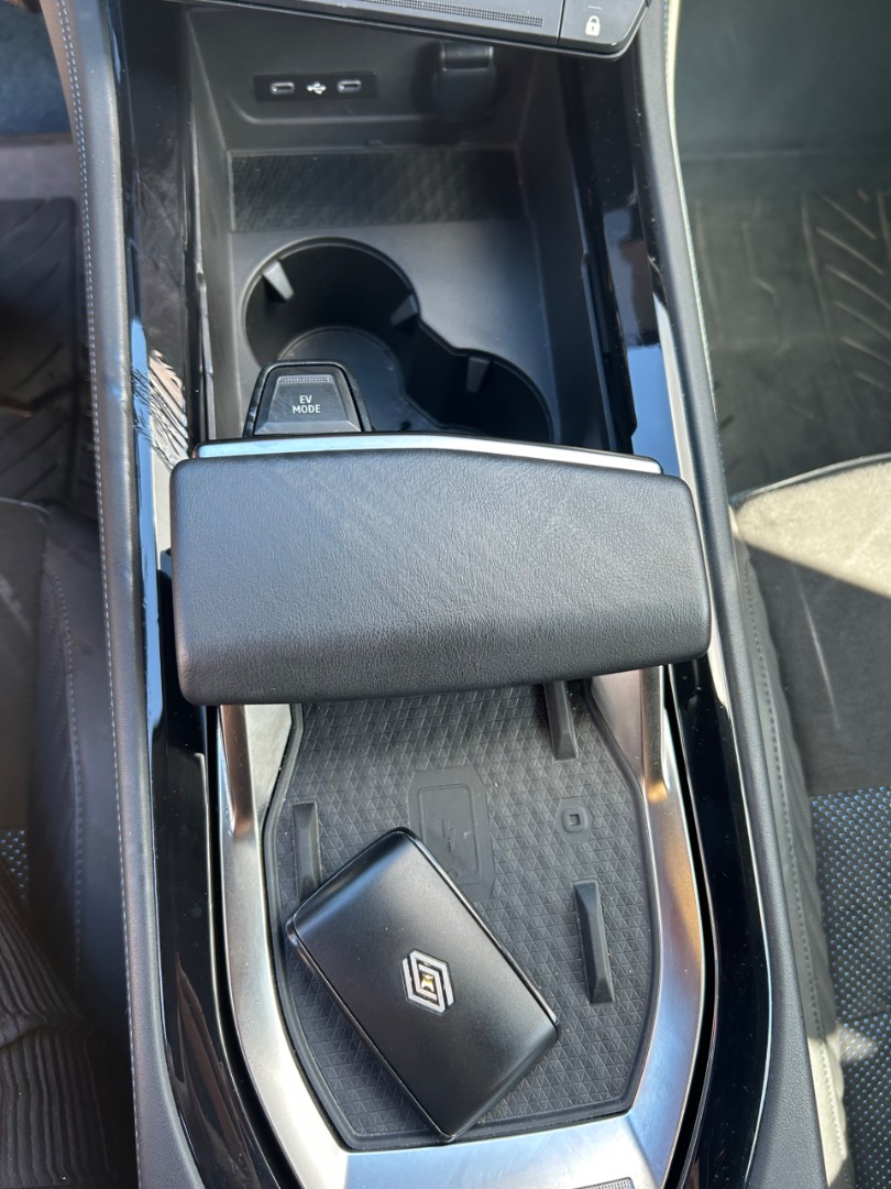 Renault Rafale E-TECH HYBRID Atelier Alpine E-Tech 4x4 300 k – Obrázok 16