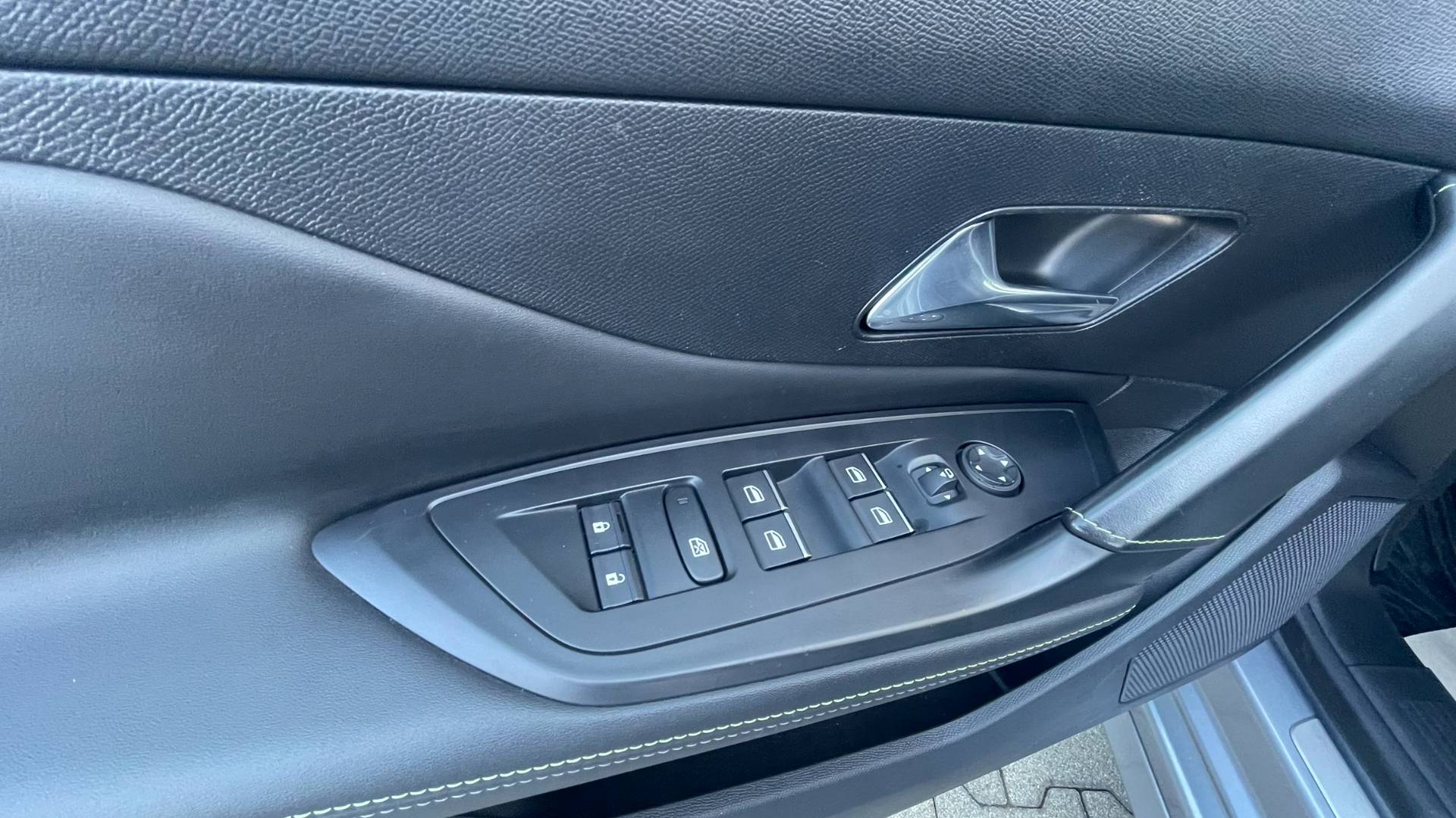 Peugeot 308 Break/SW SW GT 1.5 Bluehdi EAT8 1.majiteľ, nové v SR – Obrázok 11