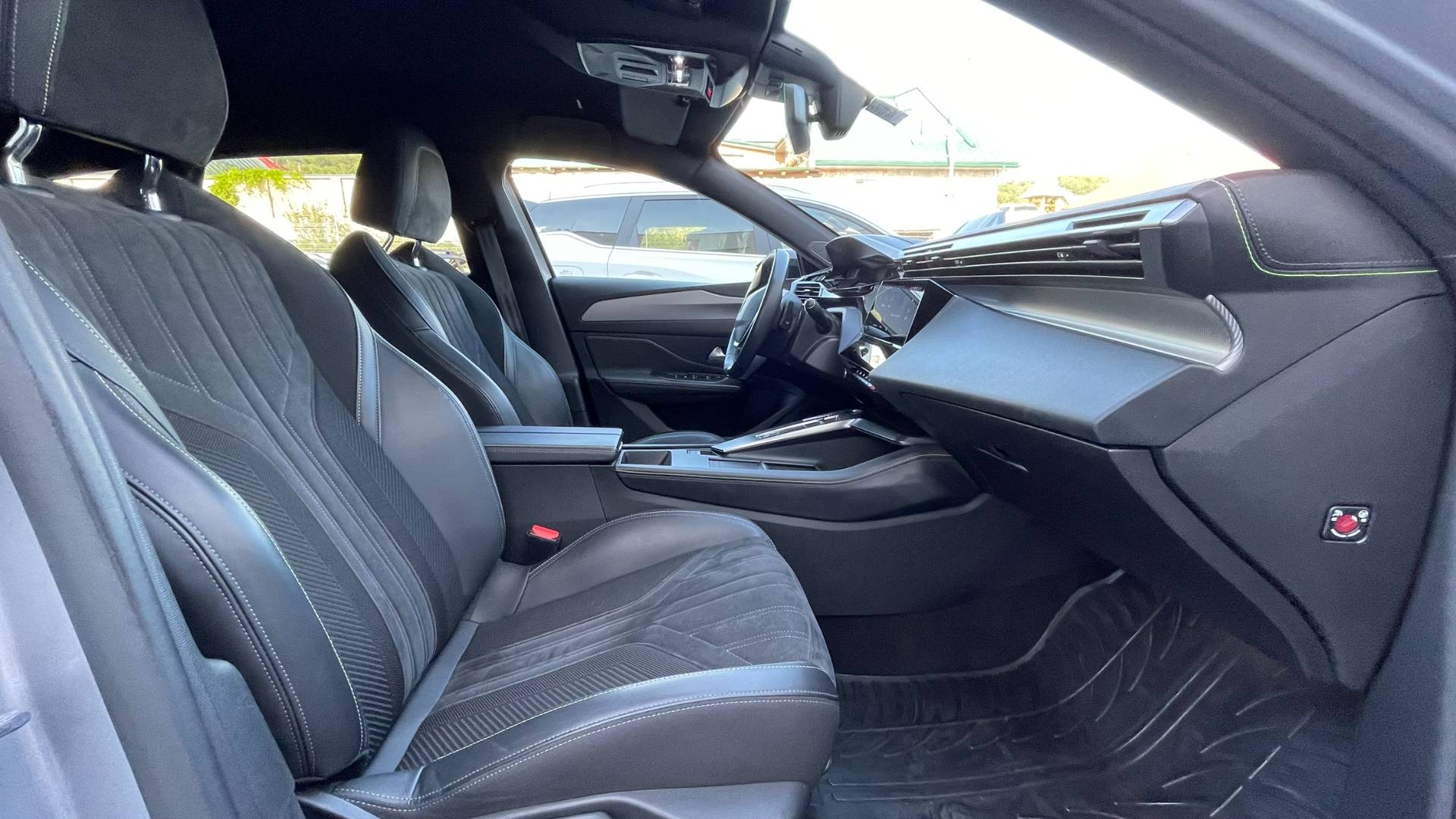 Peugeot 308 Break/SW SW GT 1.5 Bluehdi EAT8 1.majiteľ, nové v SR – Obrázok 13