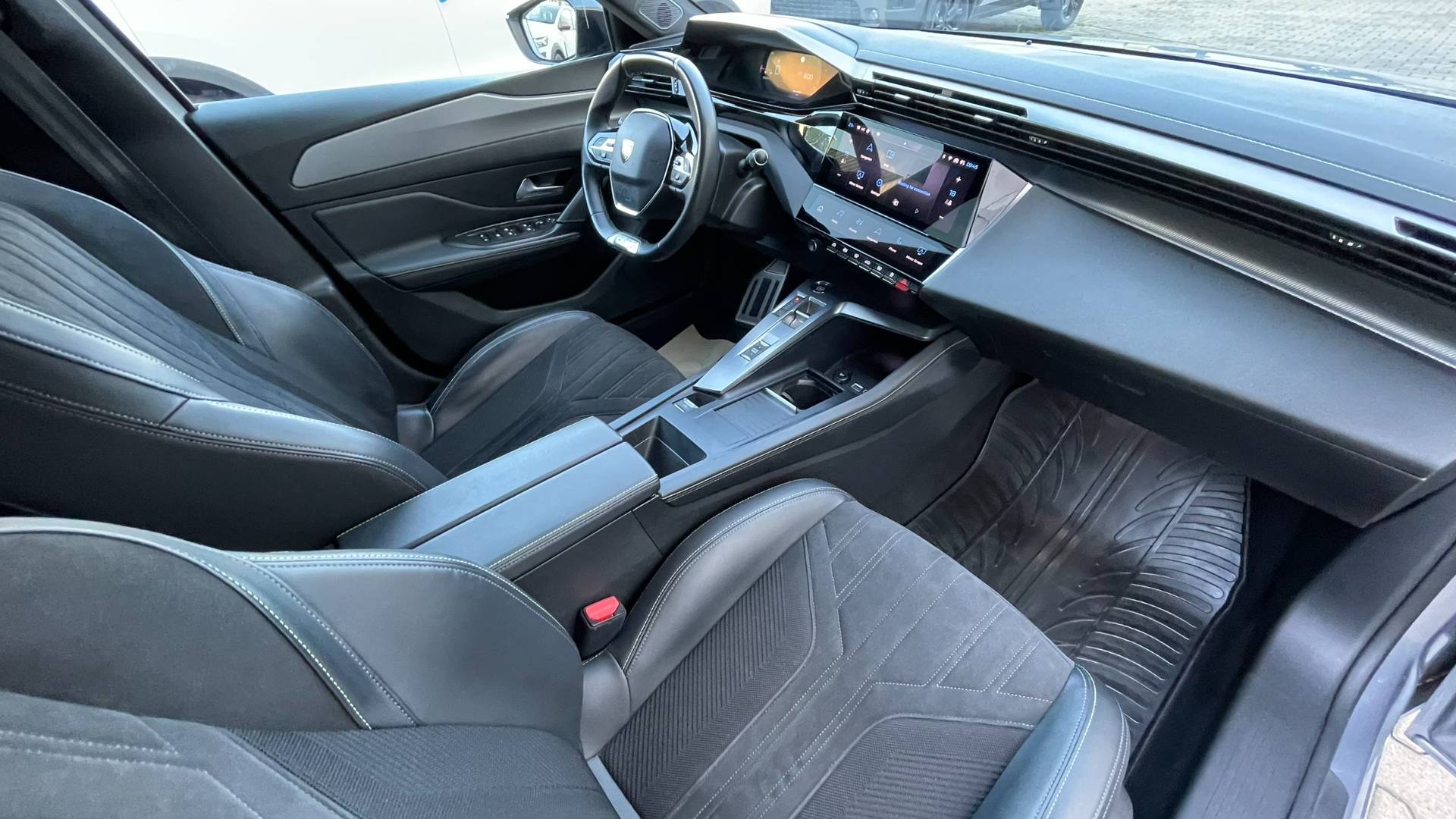 Peugeot 308 Break/SW SW GT 1.5 Bluehdi EAT8 1.majiteľ, nové v SR – Obrázok 14