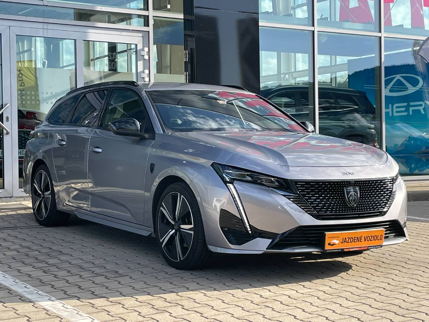 Peugeot 308 Break/SW SW GT 1.5 Bluehdi EAT8 1.majiteľ, nové v SR – Obrázok 3