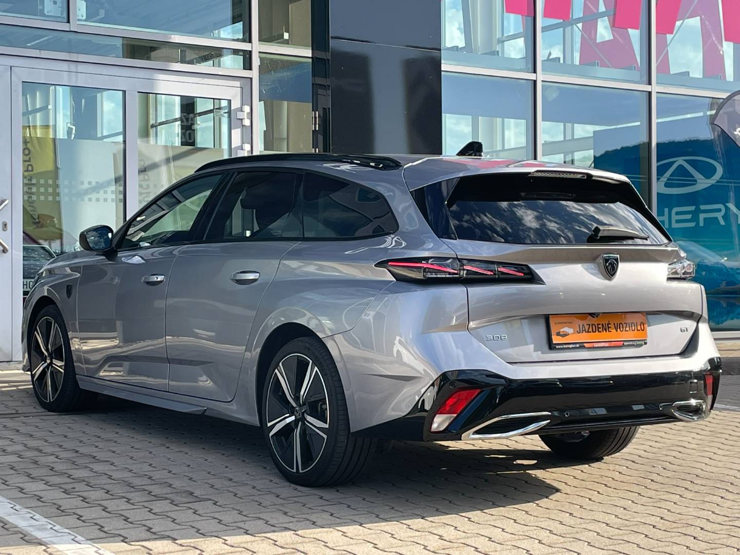 Peugeot 308 Break/SW SW GT 1.5 Bluehdi EAT8 1.majiteľ, nové v SR – Obrázok 4