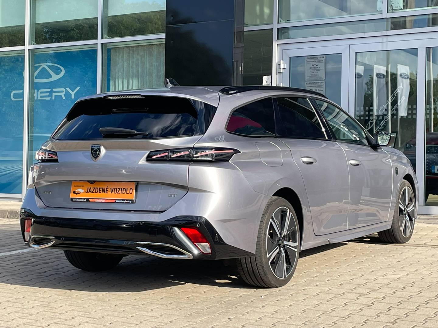 Peugeot 308 Break/SW SW GT 1.5 Bluehdi EAT8 1.majiteľ, nové v SR – Obrázok 6