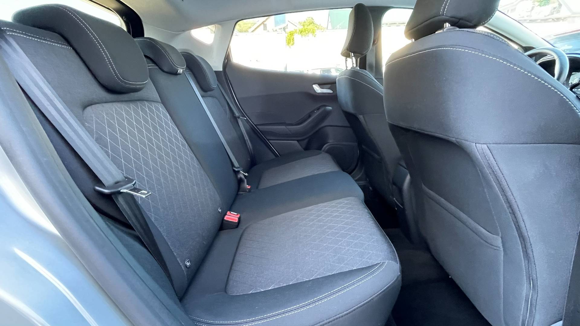Ford Fiesta 1.0 EcoBoost Automat mHEV 125k Active – Obrázok 14