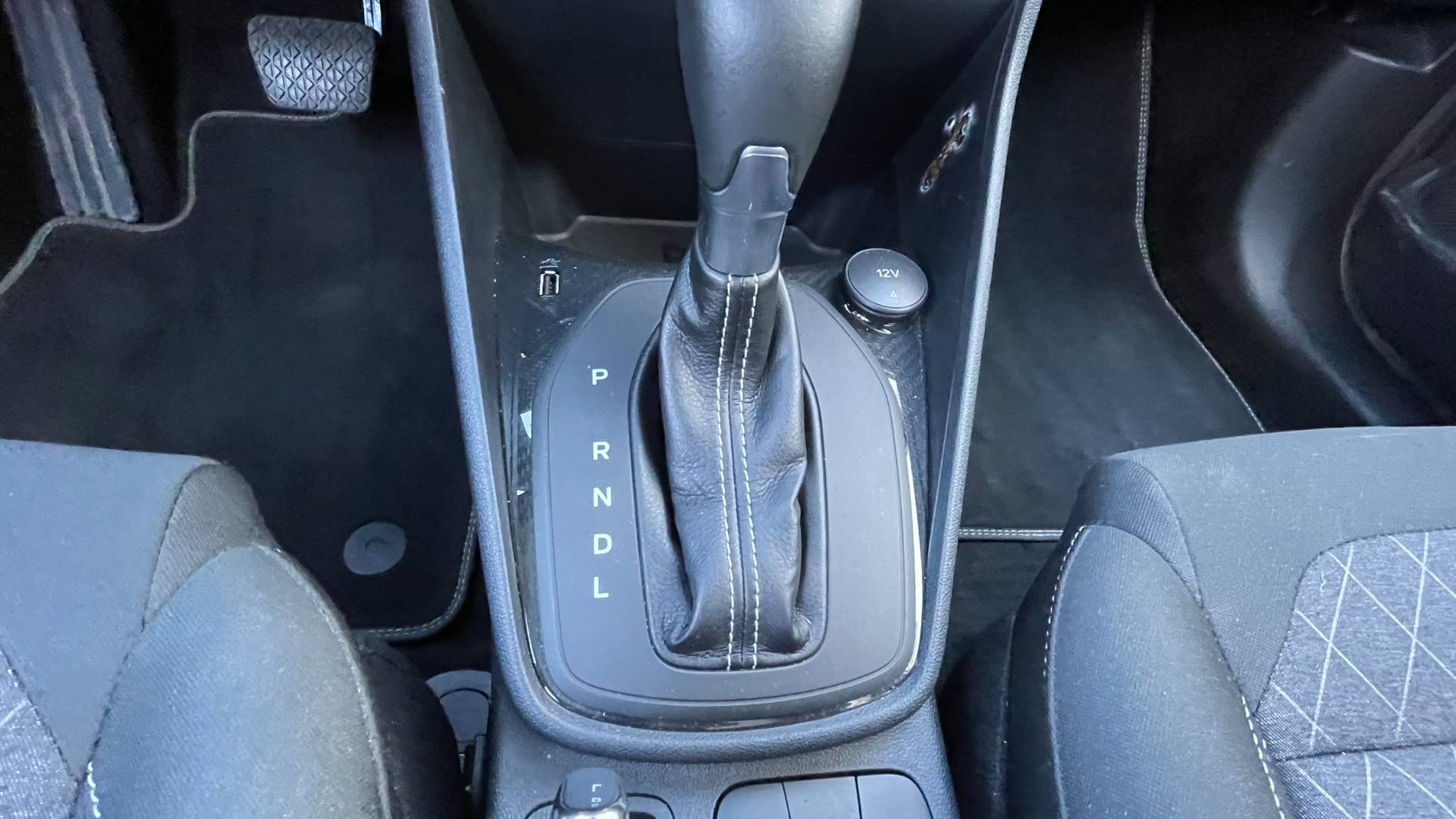 Ford Fiesta 1.0 EcoBoost Automat mHEV 125k Active – Obrázok 21