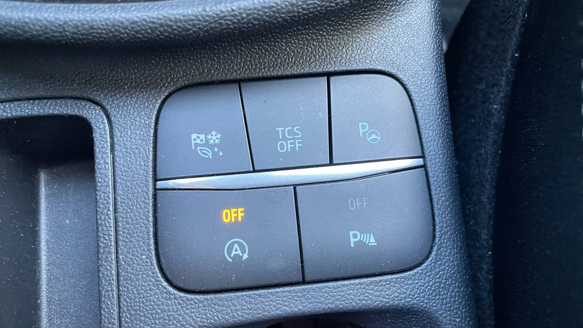 Ford Fiesta 1.0 EcoBoost Automat mHEV 125k Active – Obrázok 27