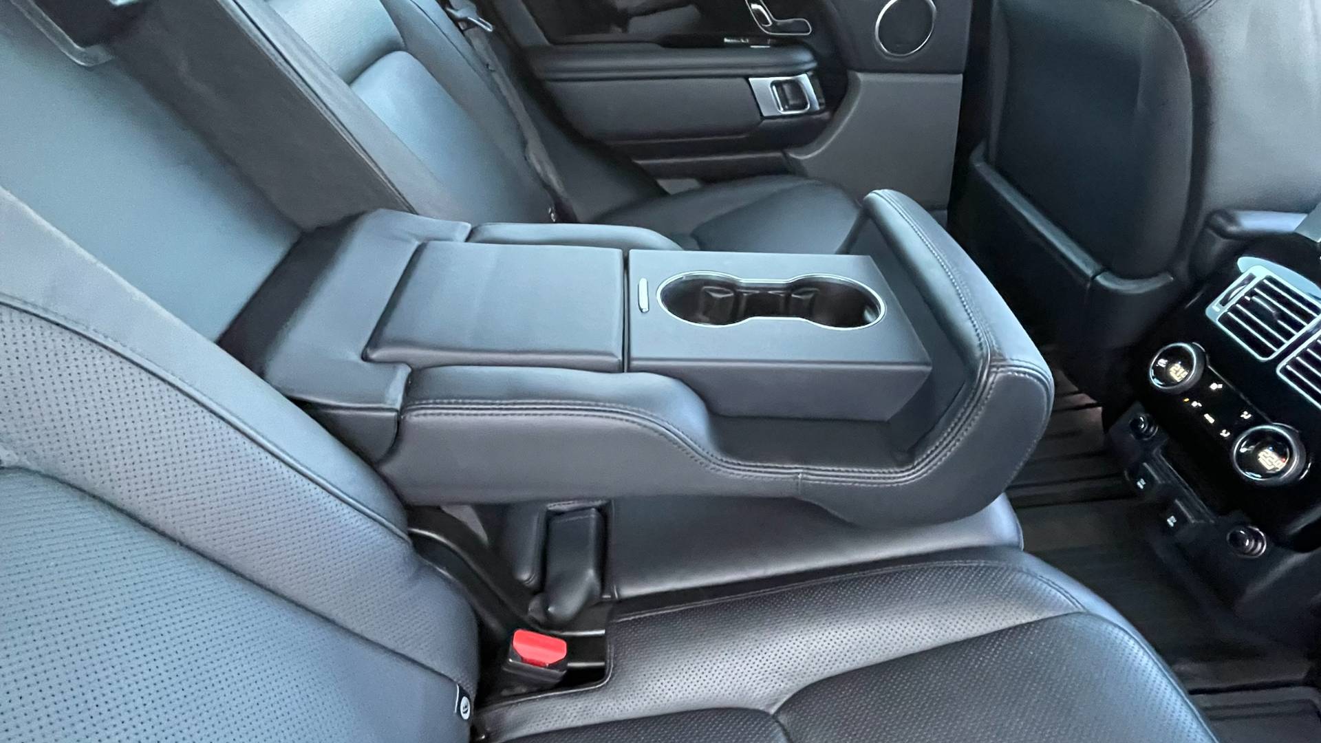 Land Rover Range Rover 5.0 V8 S/C Autobiography 4WD A/T – Obrázok 29
