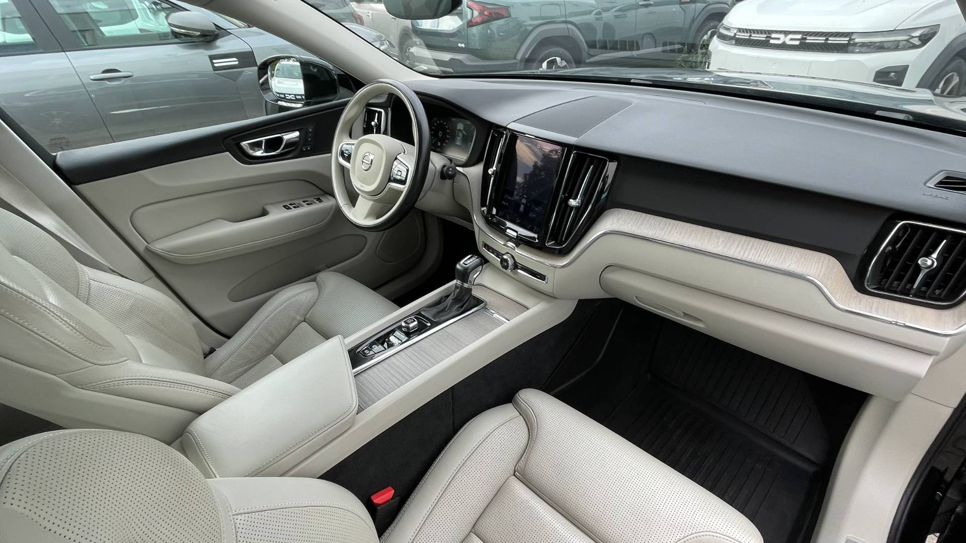 Volvo XC60 D4 Inscription 4x4 A8 MOD 2018 – Obrázok 12