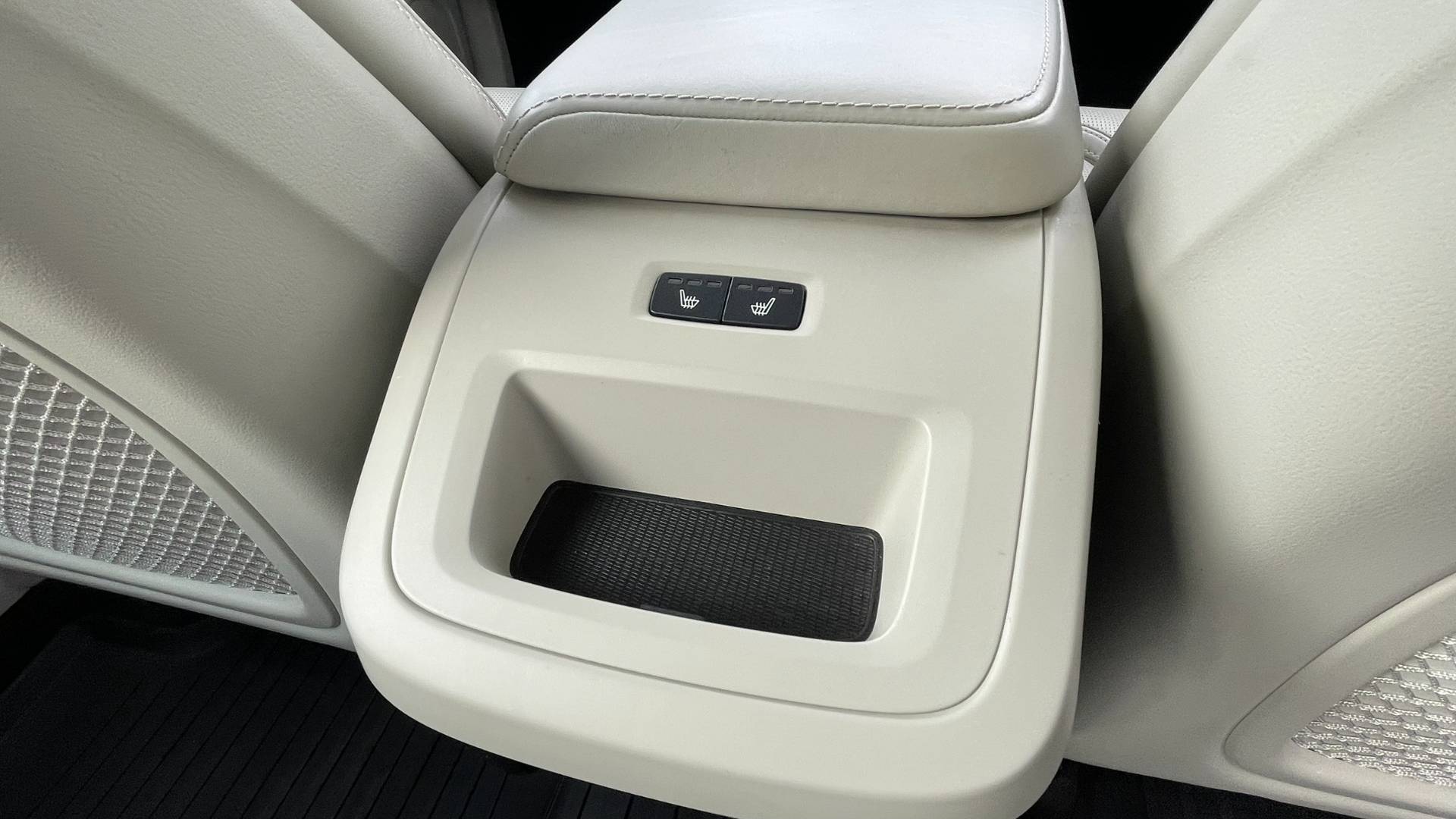 Volvo XC60 D4 Inscription 4x4 A8 MOD 2018 – Obrázok 21