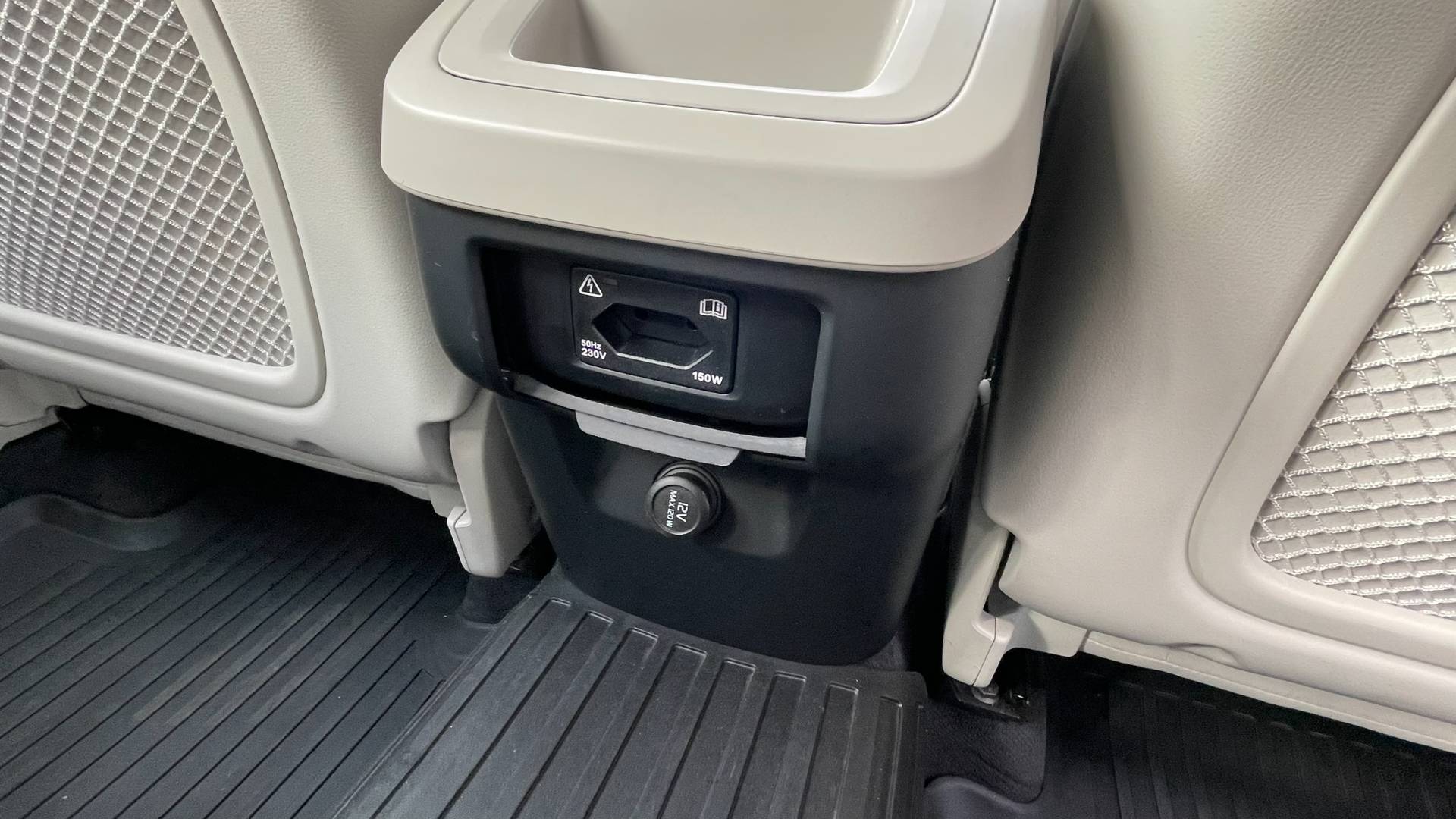 Volvo XC60 D4 Inscription 4x4 A8 MOD 2018 – Obrázok 22