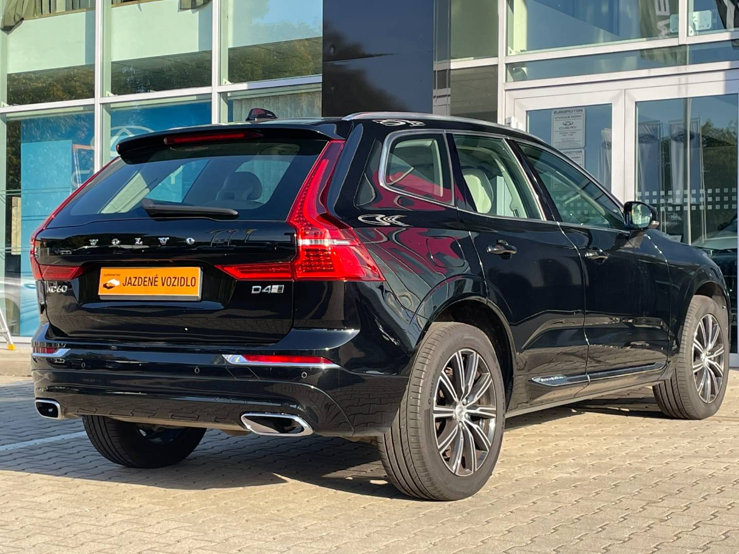 Volvo XC60 D4 Inscription 4x4 A8 MOD 2018 – Obrázok 6