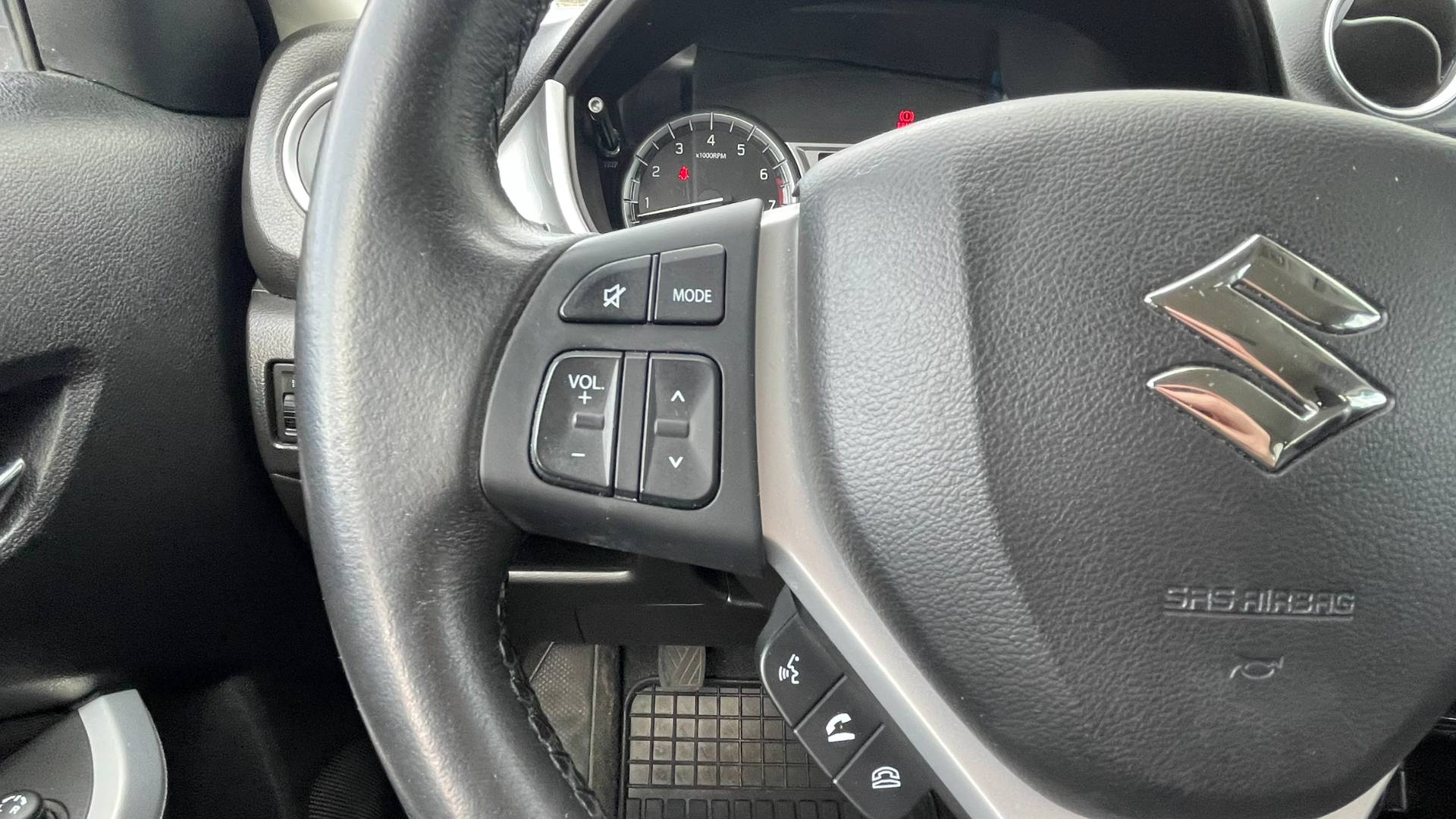 Suzuki Vitara 1.6 VVT Elegance 4WD M5 MOD 2018 – Obrázok 19